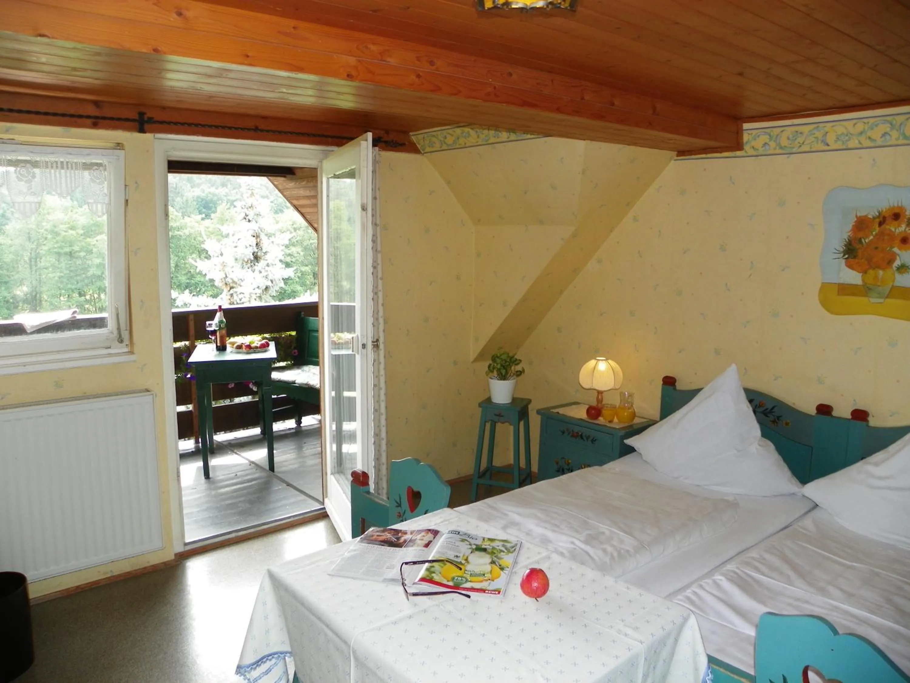 Photo of the whole room, Bed in Landhotel Steigerwaldhaus