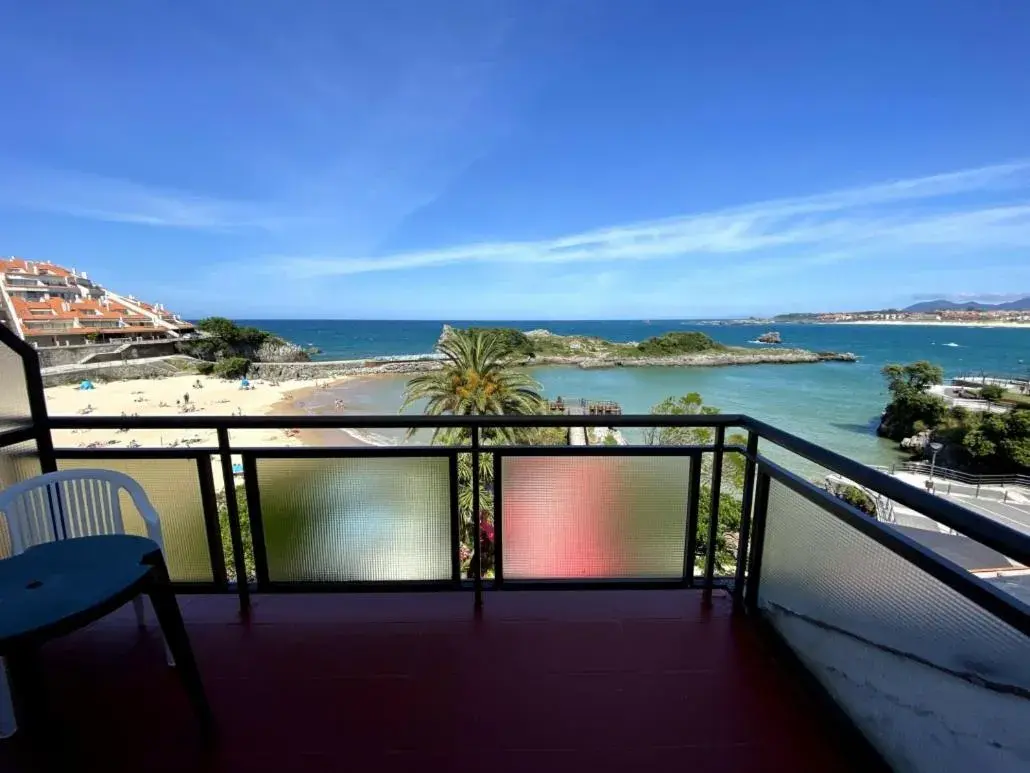 Double Room with Balcony and Sea View in Hotel Alfar Double Room with Balcony and Sea View in Hotel Alfar
