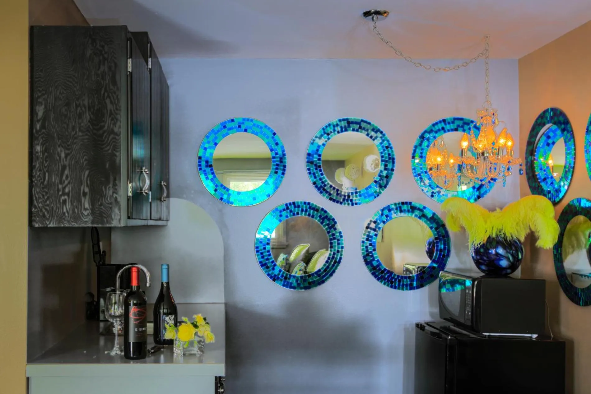 minibar in The Roxbury