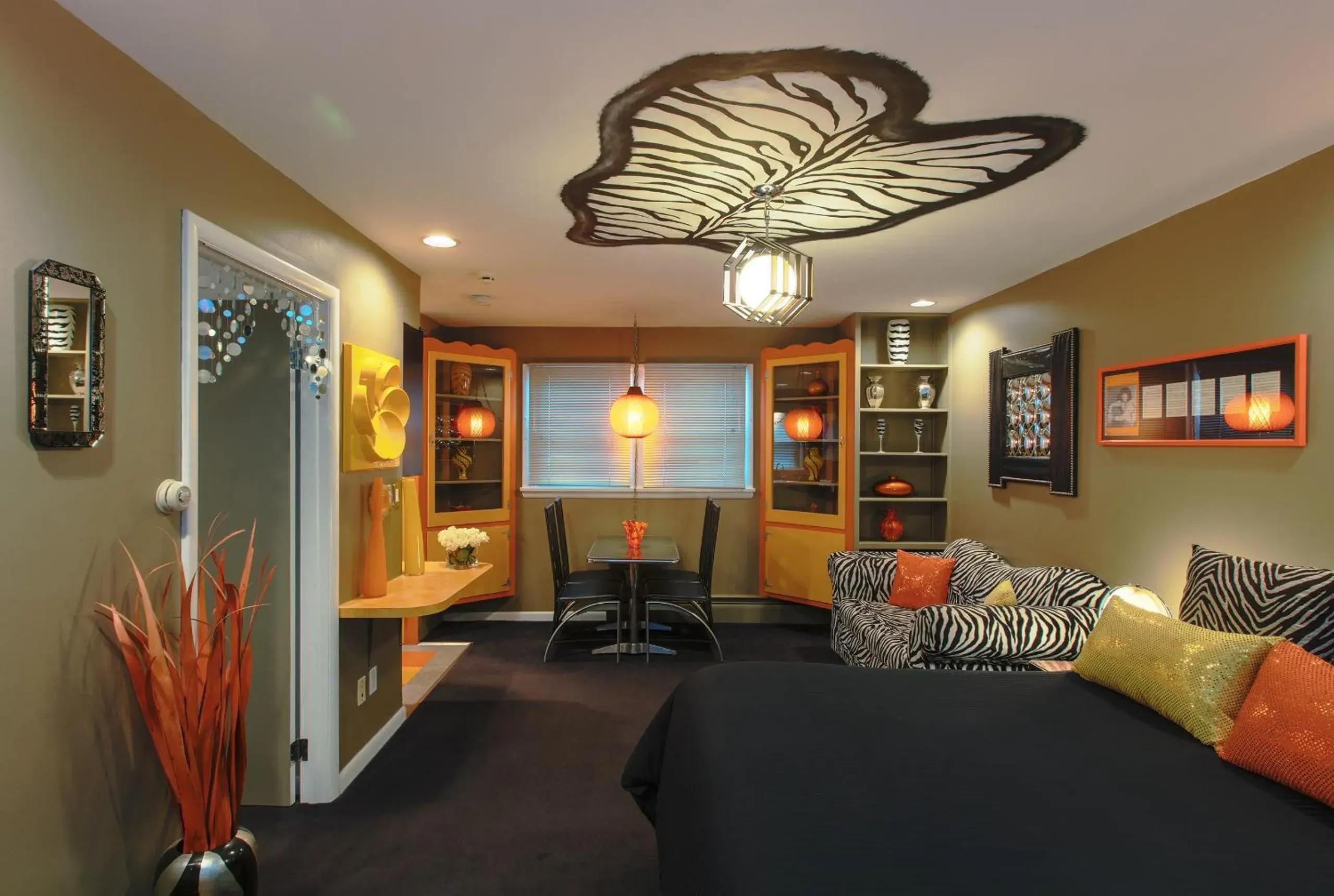 Shagadellic in The Roxbury Shagadellic in The Roxbury