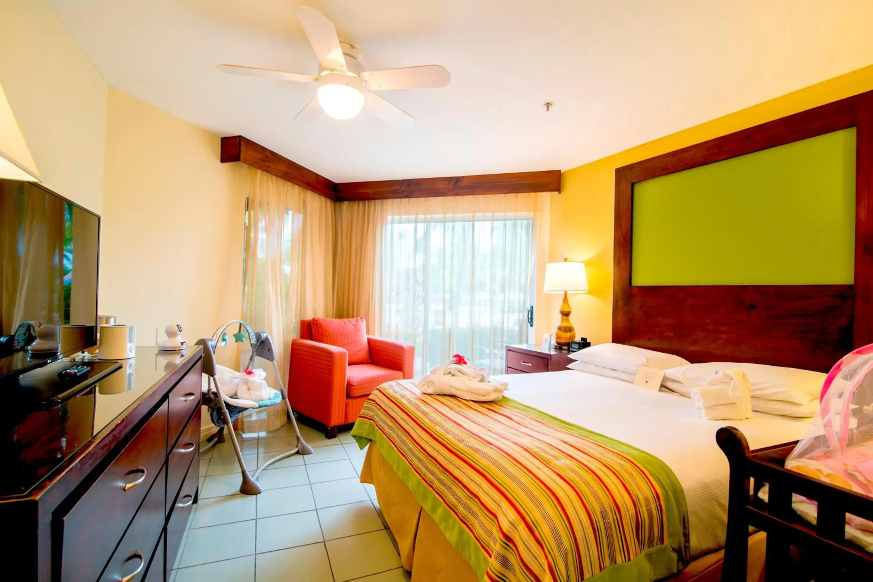 Garden view, Bed in Fiesta Resort All Inclusive Central Pacific - Costa Rica Garden view, Bed in Fiesta Resort All Inclusive Central Pacific - Costa Rica