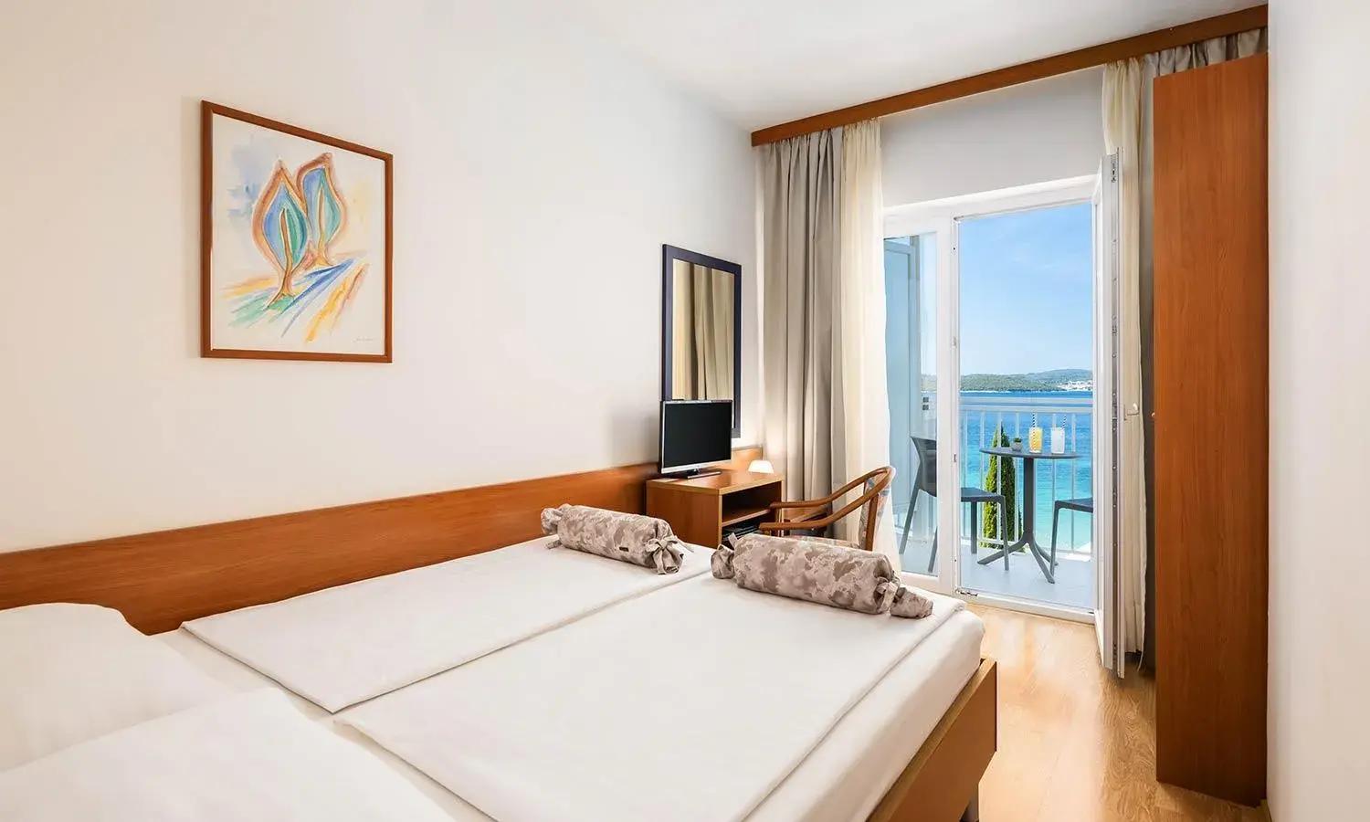 Photo of the whole room, Bed in Orsan Maradiso Hotel by Aminess Photo of the whole room, Bed in Orsan Maradiso Hotel by Aminess