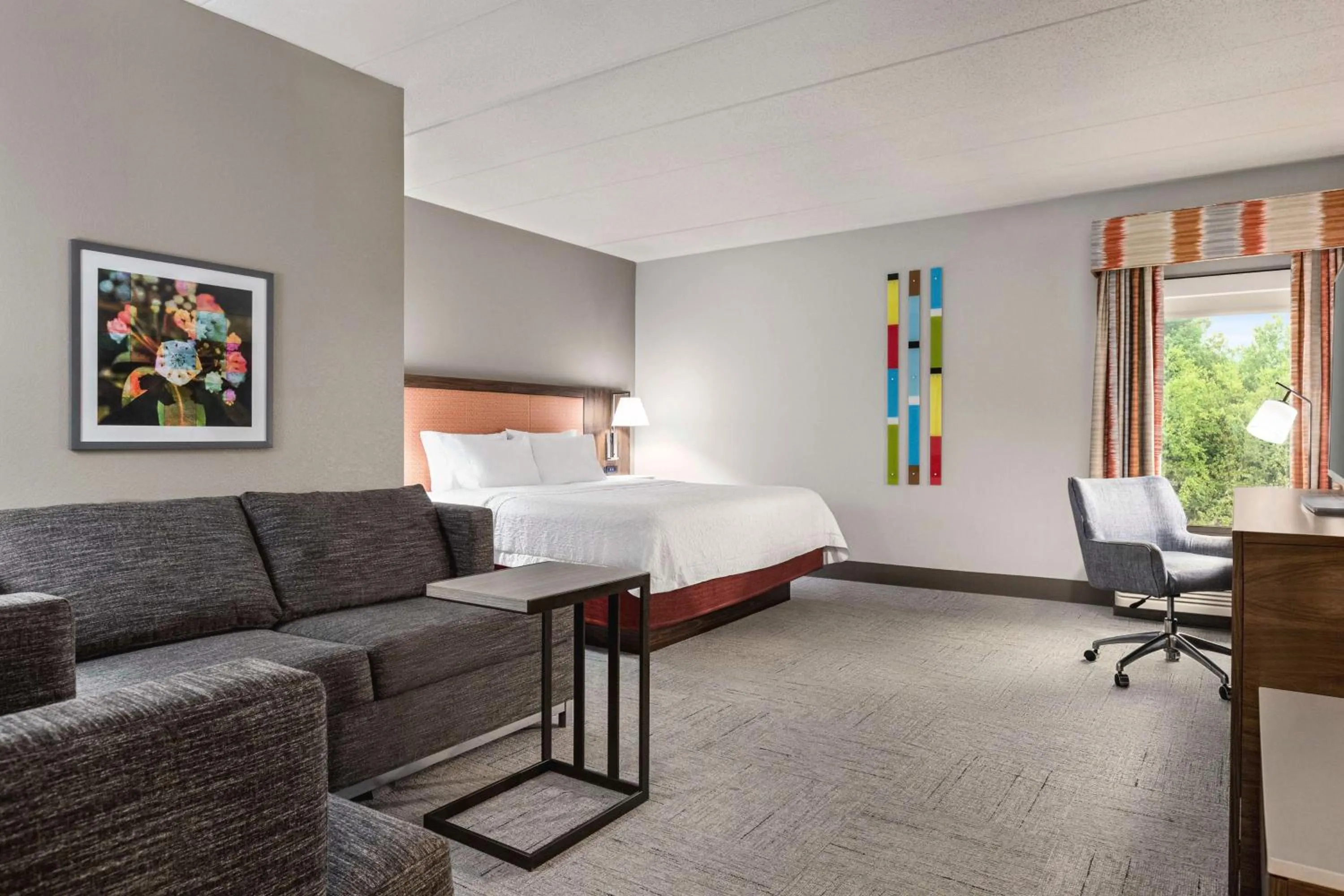 Bedroom in Hampton Inn Quakertown