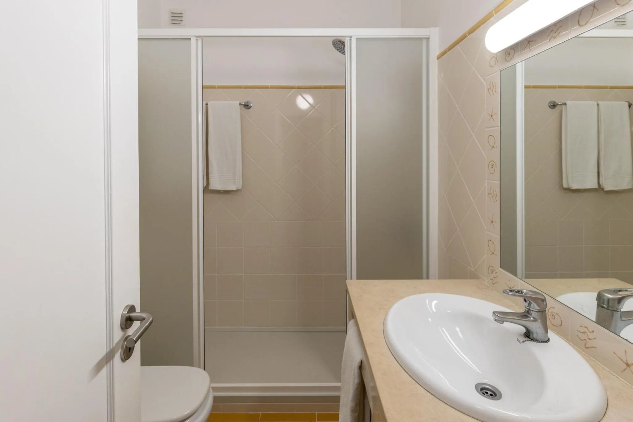 Toilet in Moradias Villas Joinal