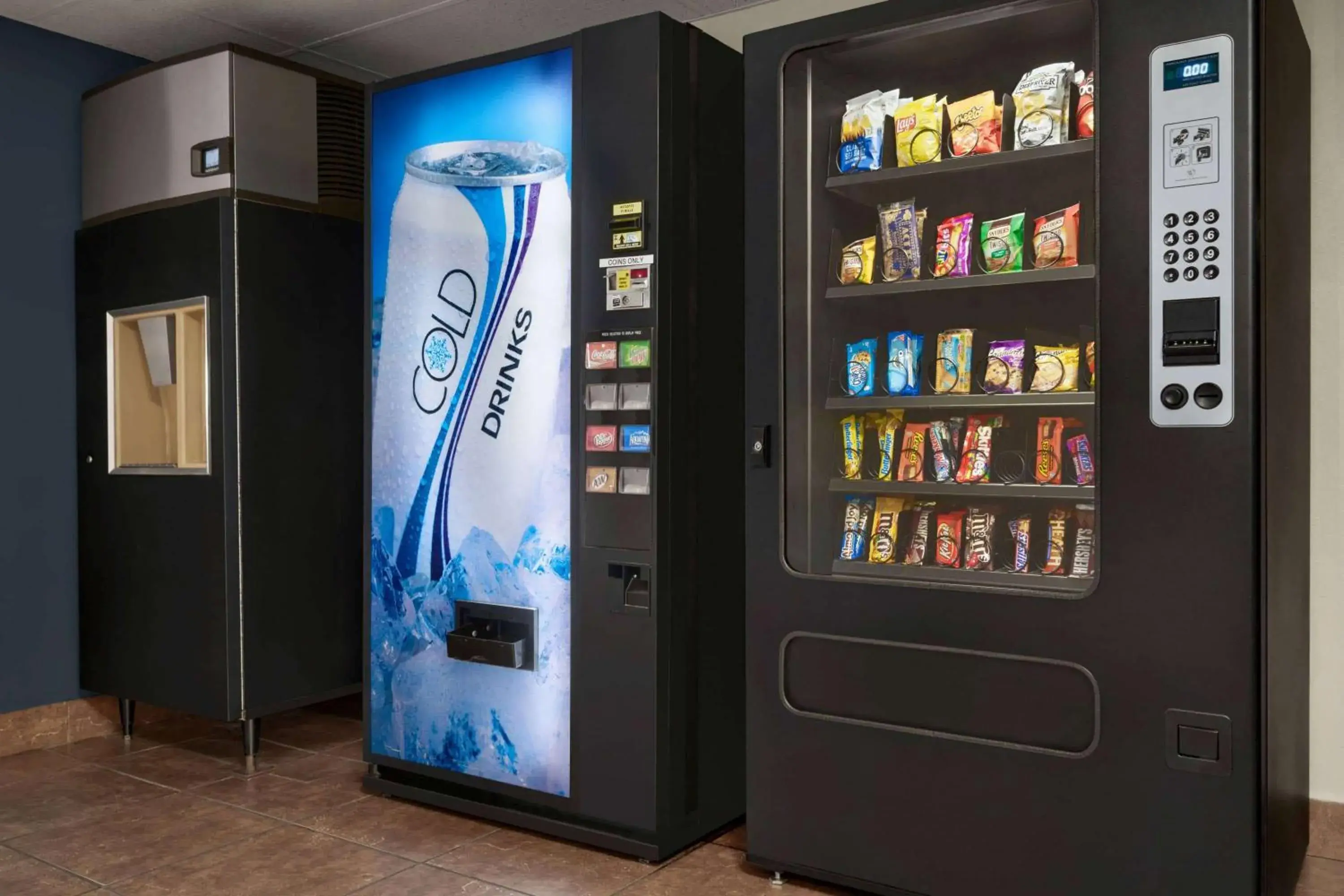 Property building in Days Inn by Wyndham Fort Collins Property building in Days Inn by Wyndham Fort Collins