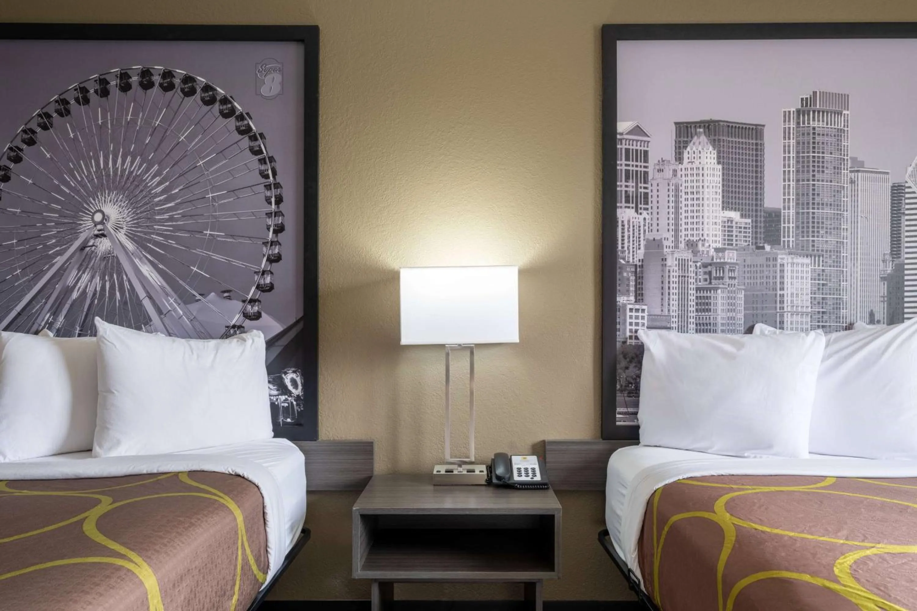 Photo of the whole room, Bed in Super 8 by Wyndham Merrillville