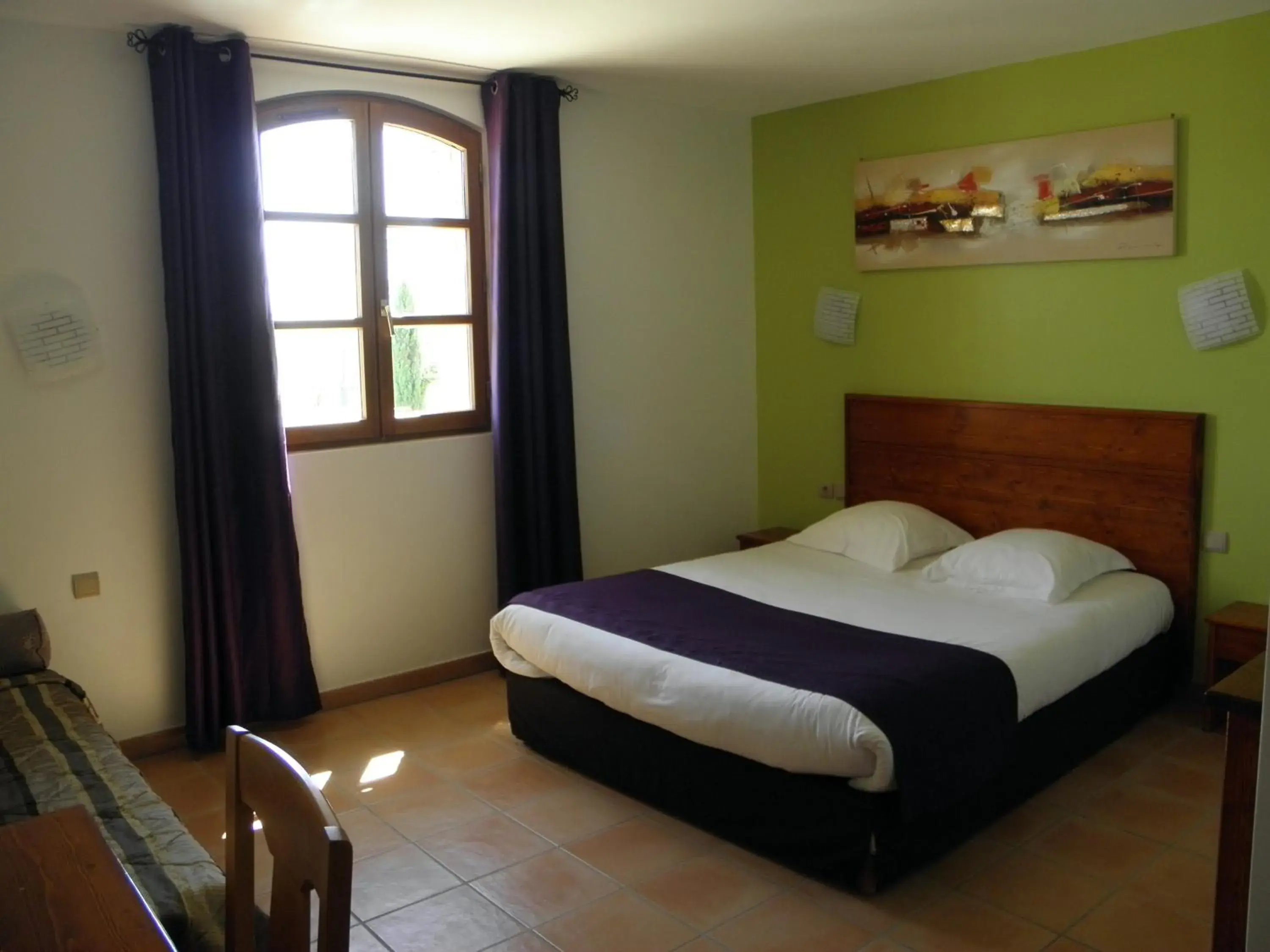 Bedroom, Bed in Hôtel et Restaurant Logis Le Mas de Mon Père Bedroom, Bed in Hôtel et Restaurant Logis Le Mas de Mon Père