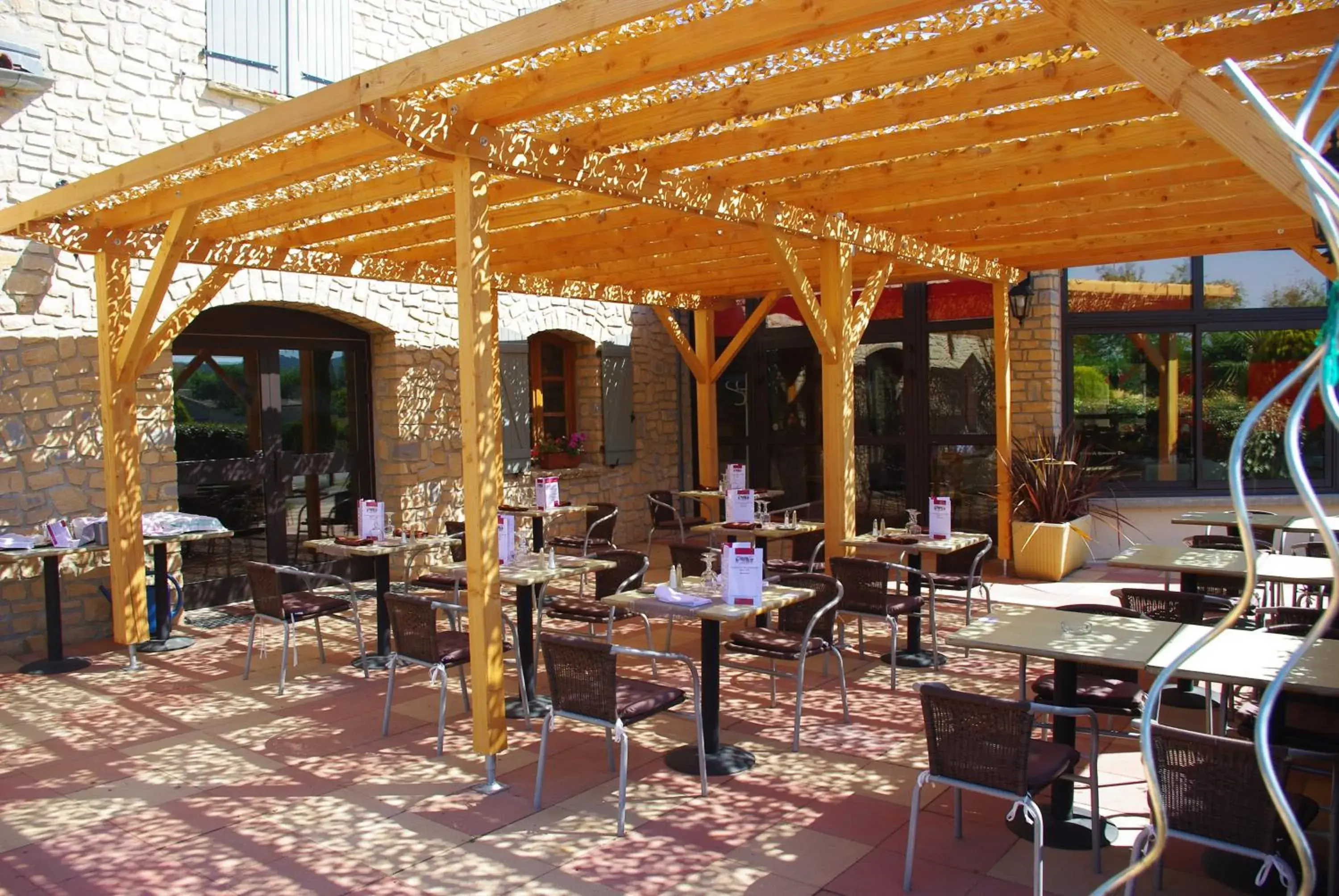 Facade/entrance in Hôtel et Restaurant Logis Le Mas de Mon Père Facade/entrance in Hôtel et Restaurant Logis Le Mas de Mon Père