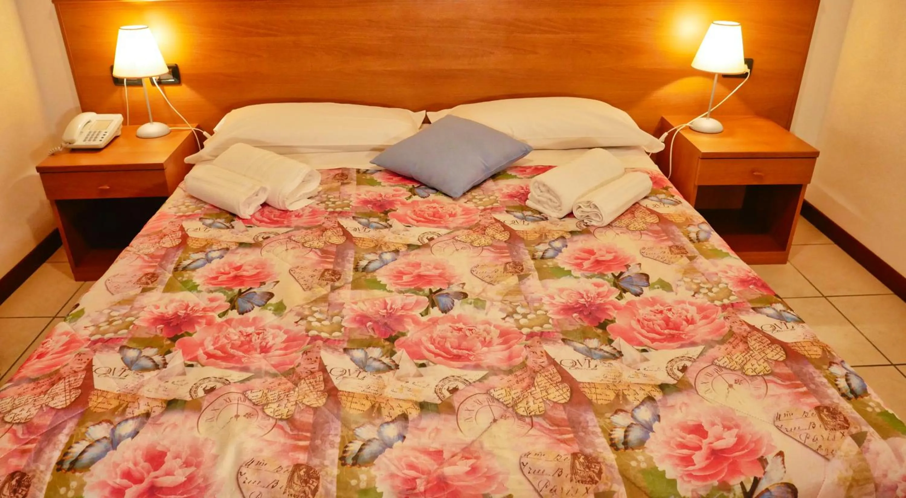 Bedroom, Bed in hotel Vajont