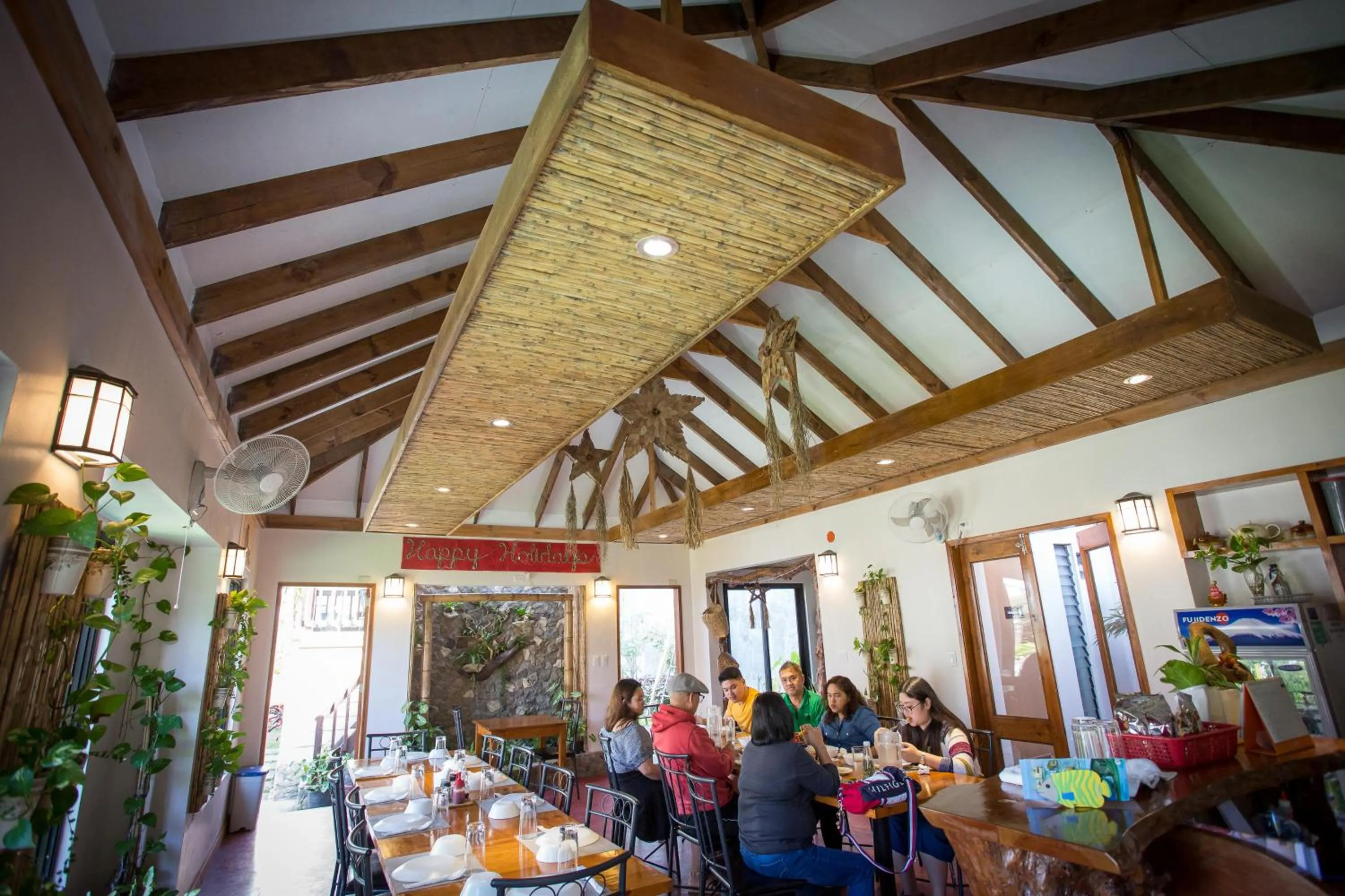 Restaurant/places to eat in Villa de Babat
