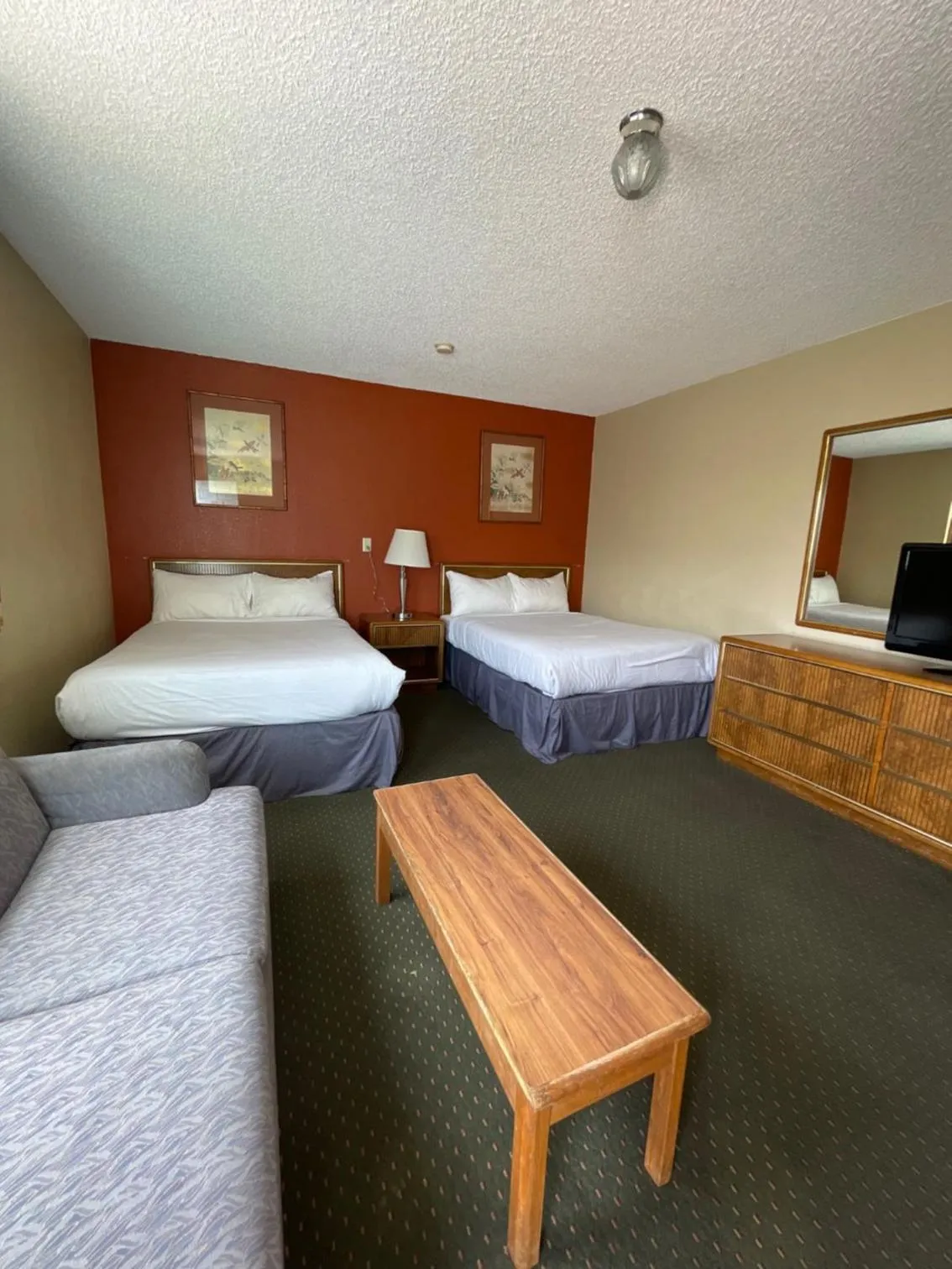 Bed in Howard Johnson by Wyndham Ridgecrest, CA