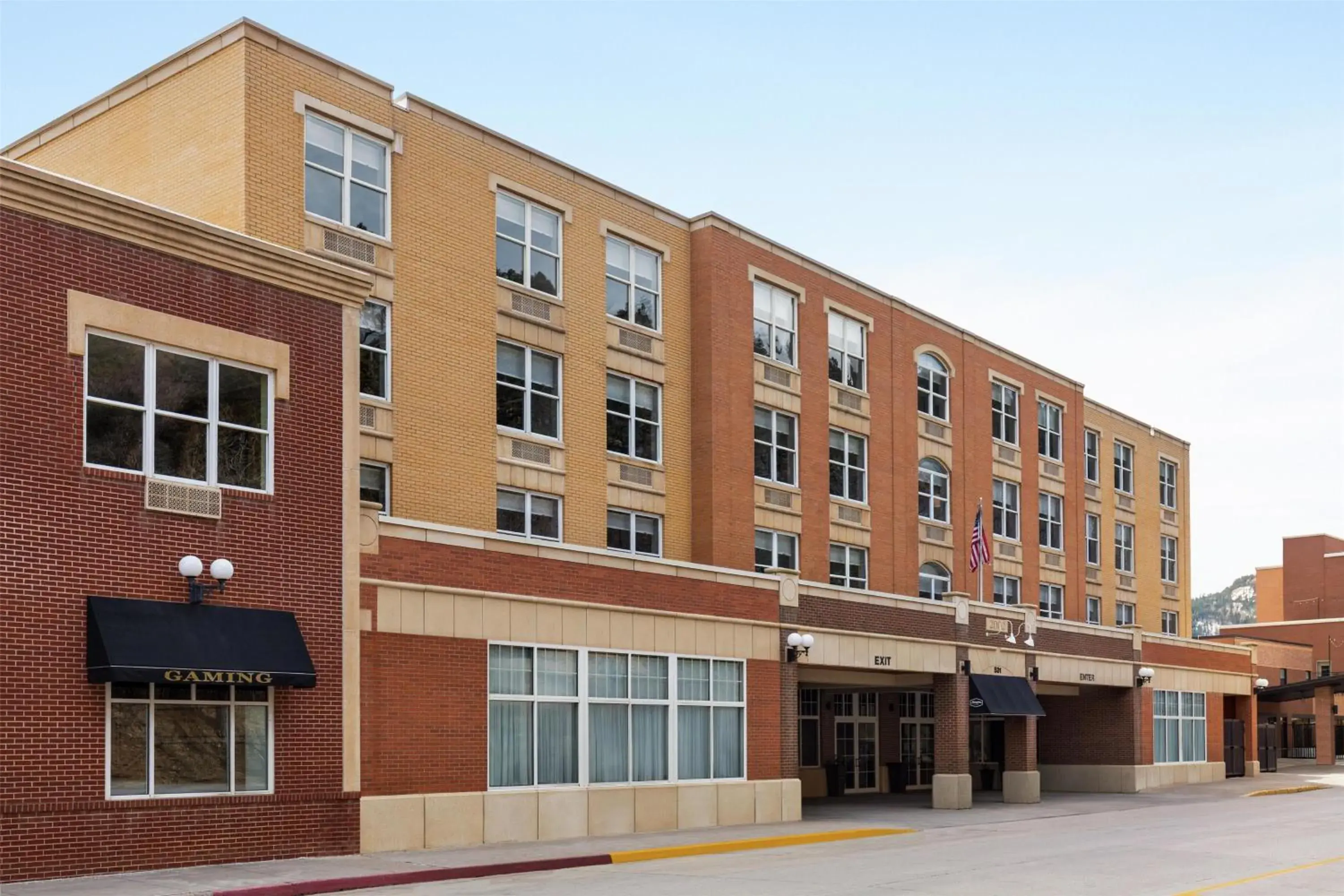 Property building in Hampton Inn at Tin Lizzie Gaming Resort Property building in Hampton Inn at Tin Lizzie Gaming Resort