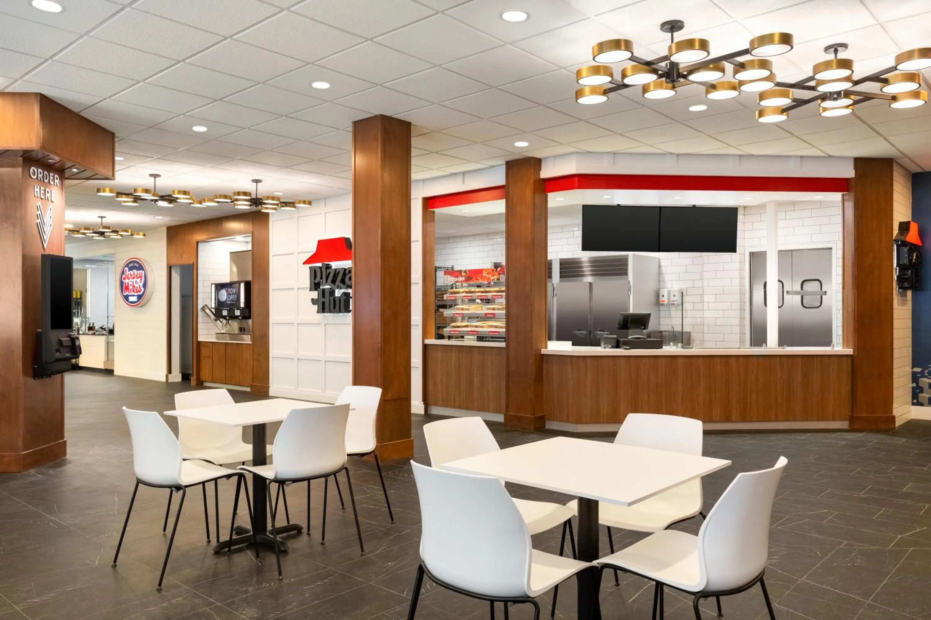 Restaurant/places to eat in Hampton Inn at Tin Lizzie Gaming Resort