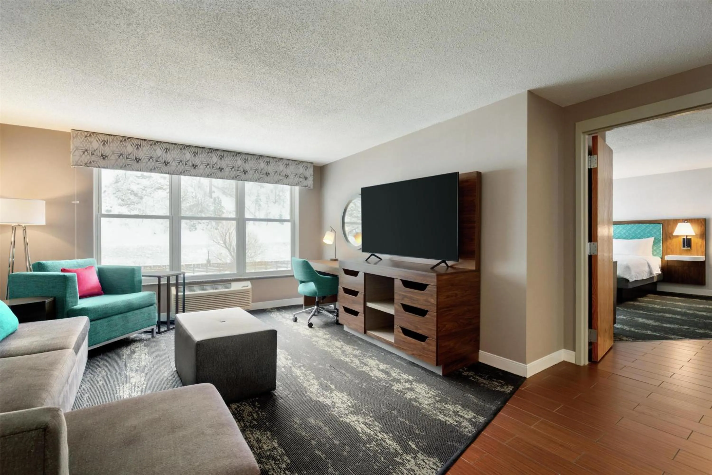 Living room in Hampton Inn at Tin Lizzie Gaming Resort