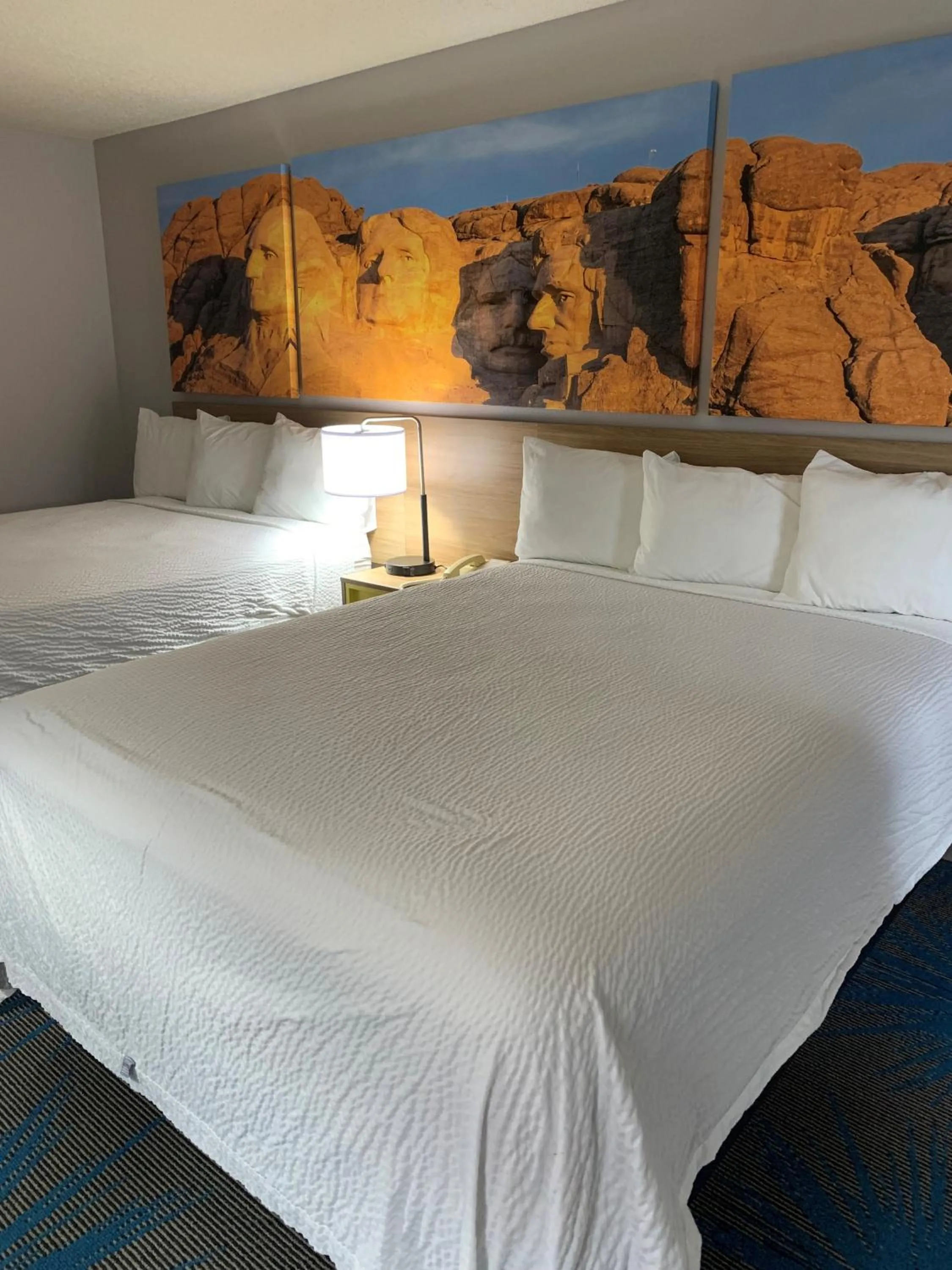 Bedroom, Bed in Days Inn by Wyndham Custer