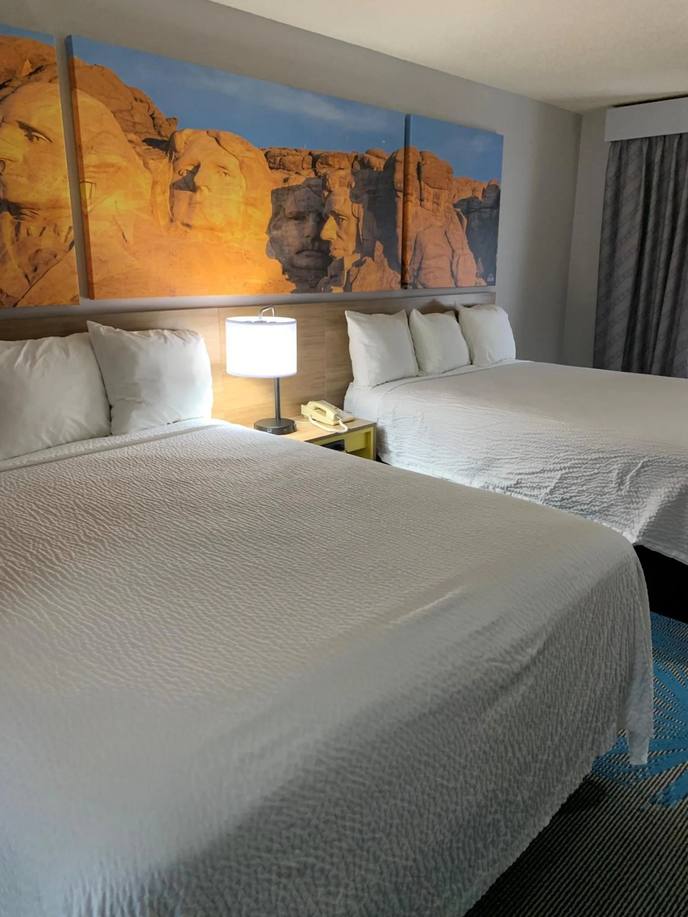 Bedroom, Bed in Days Inn by Wyndham Custer