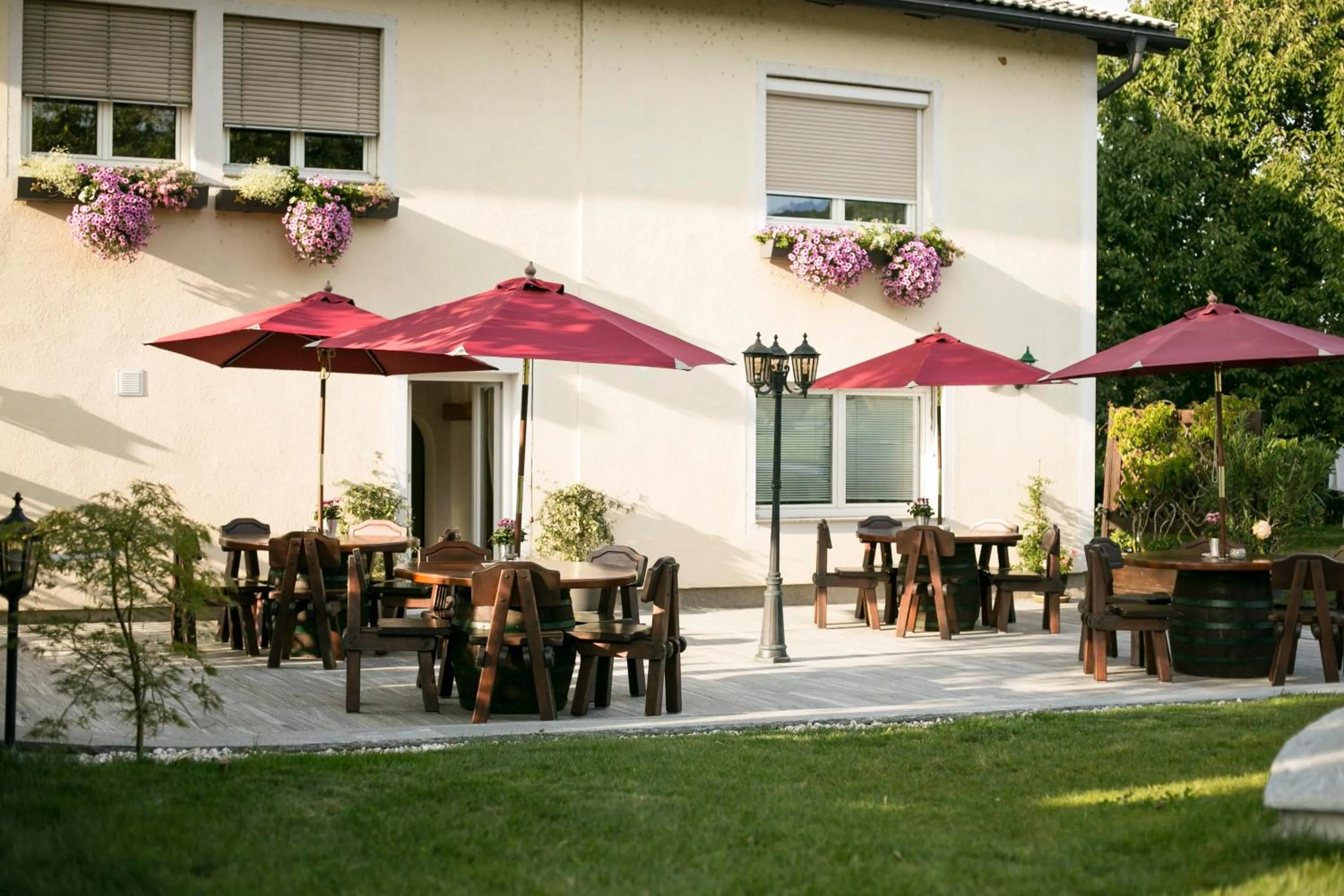 Property building in Pension Knoll