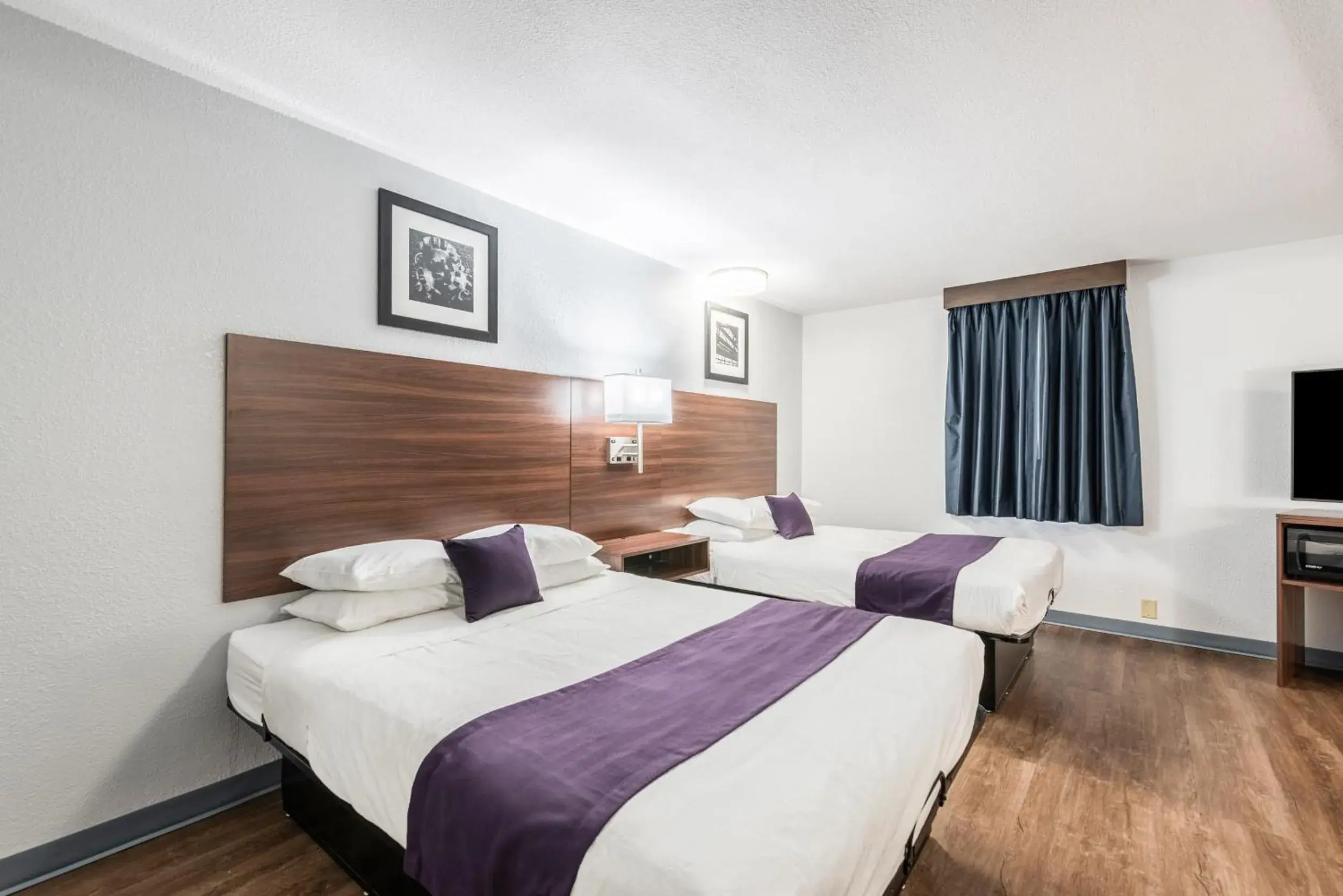 Deluxe Queen Room with Two Queen Beds in Americas Best Value Inn Searcy Deluxe Queen Room with Two Queen Beds in Americas Best Value Inn Searcy