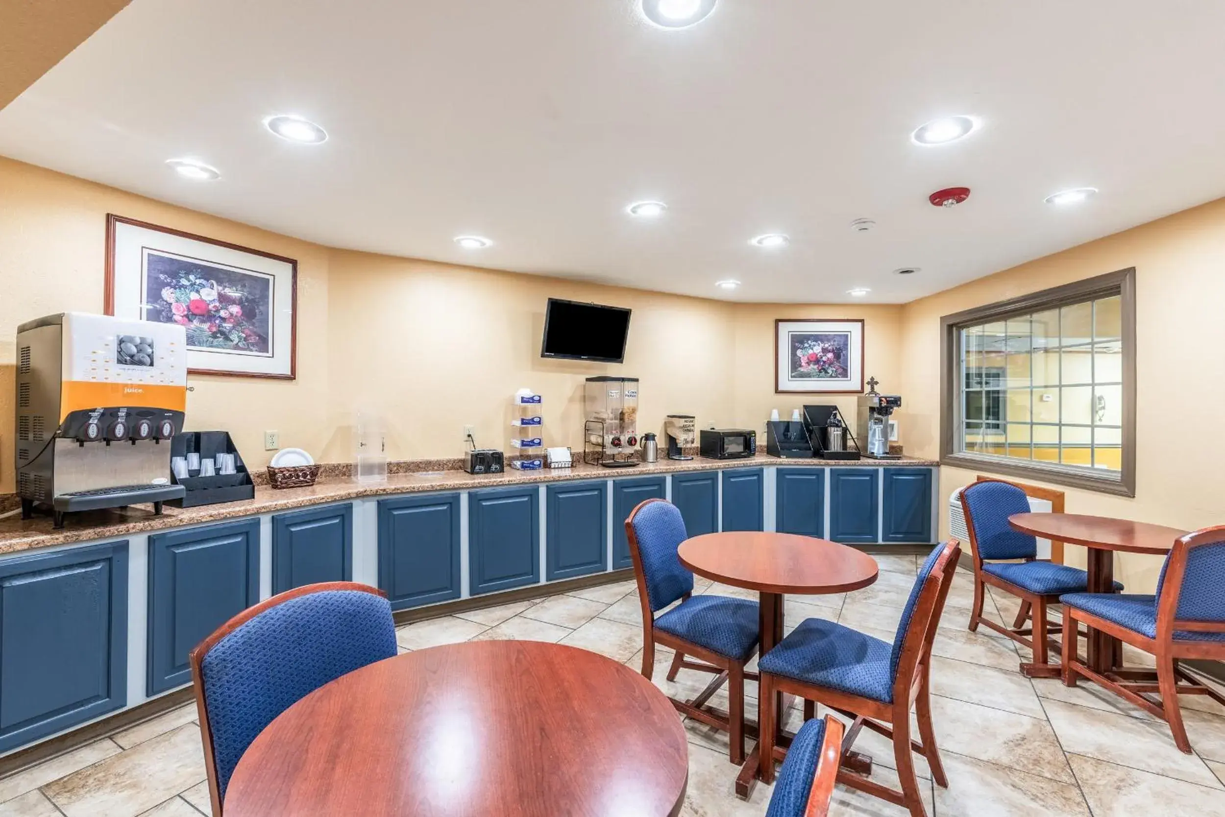 Continental breakfast in Americas Best Value Inn Searcy Continental breakfast in Americas Best Value Inn Searcy