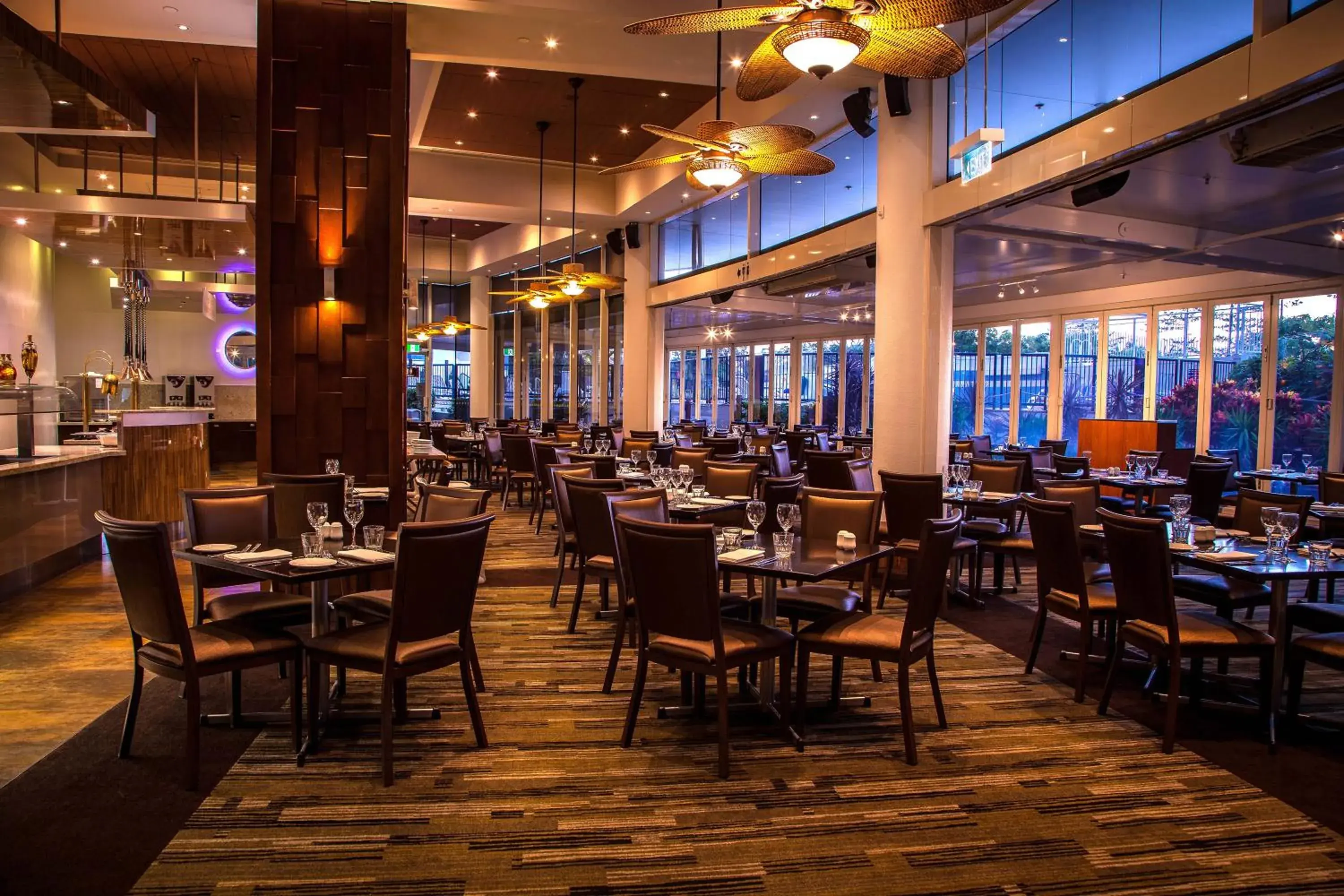 Restaurant/places to eat in Mantra Twin Towns Restaurant/places to eat in Mantra Twin Towns