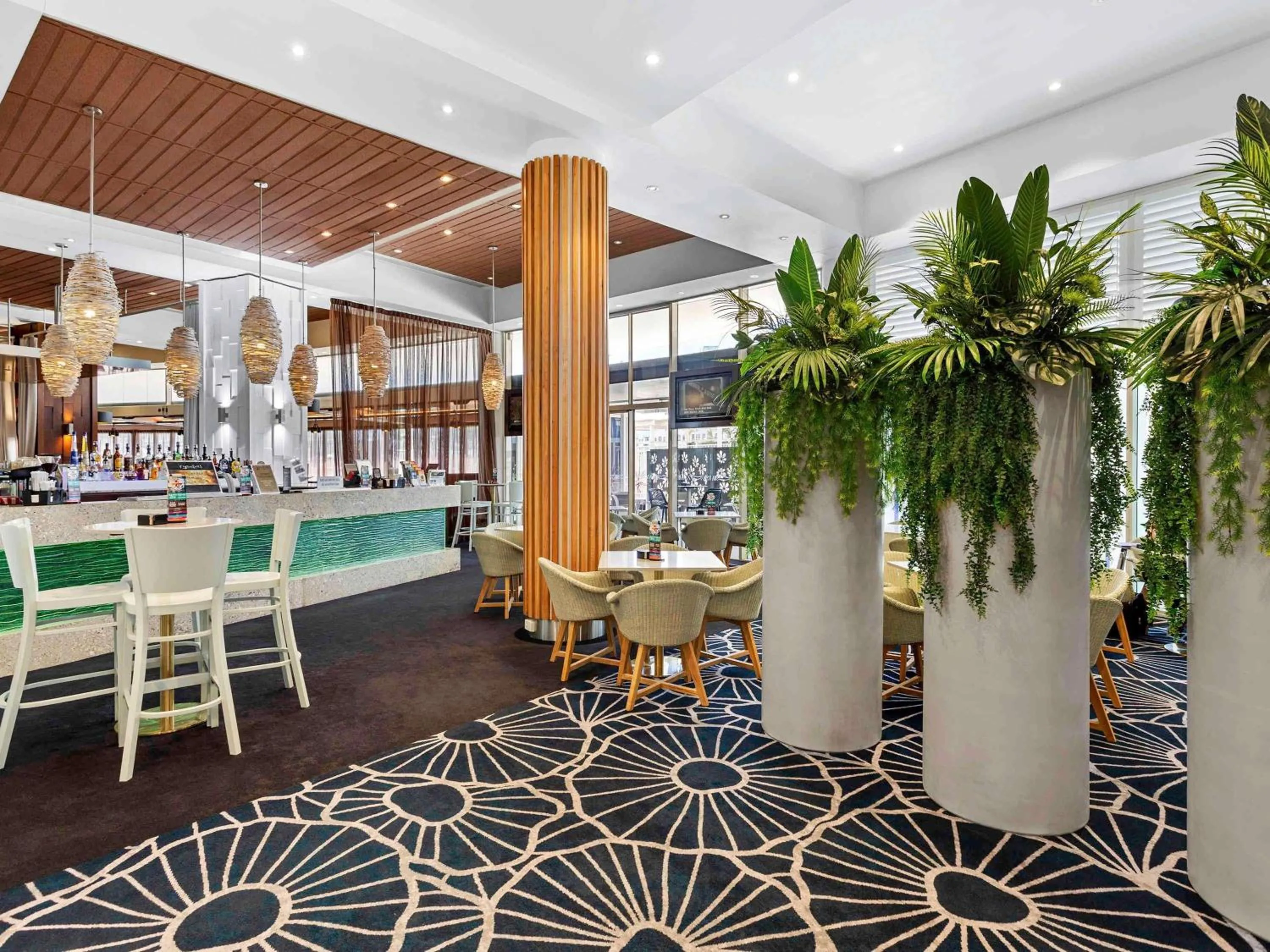 Property building in Mantra Twin Towns