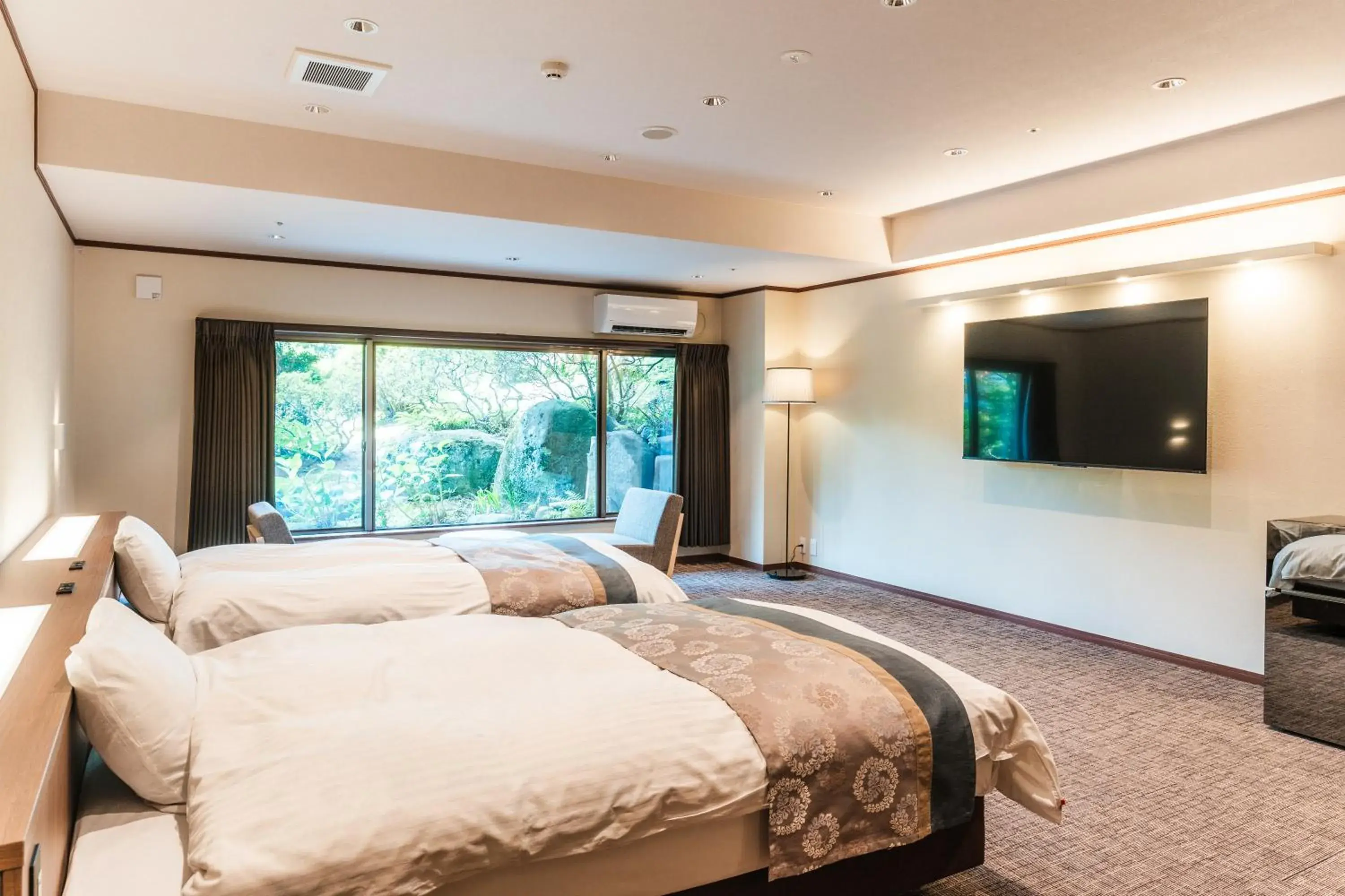 Bed in Tamatsukuri Grand Hotel Choseikaku Bed in Tamatsukuri Grand Hotel Choseikaku