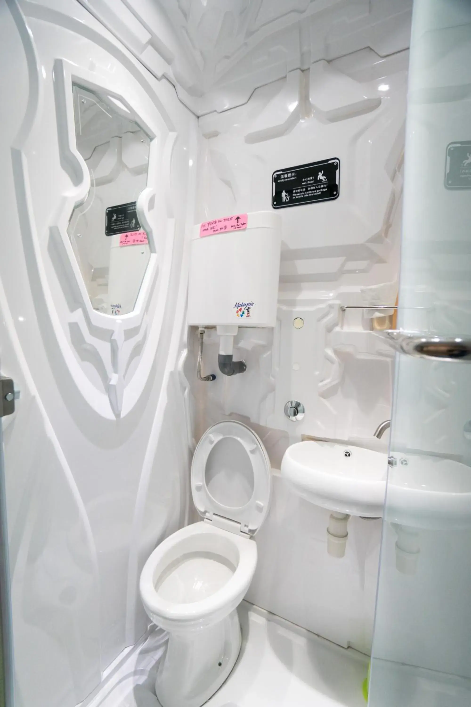 Bathroom in Seaview Capsule Hotel