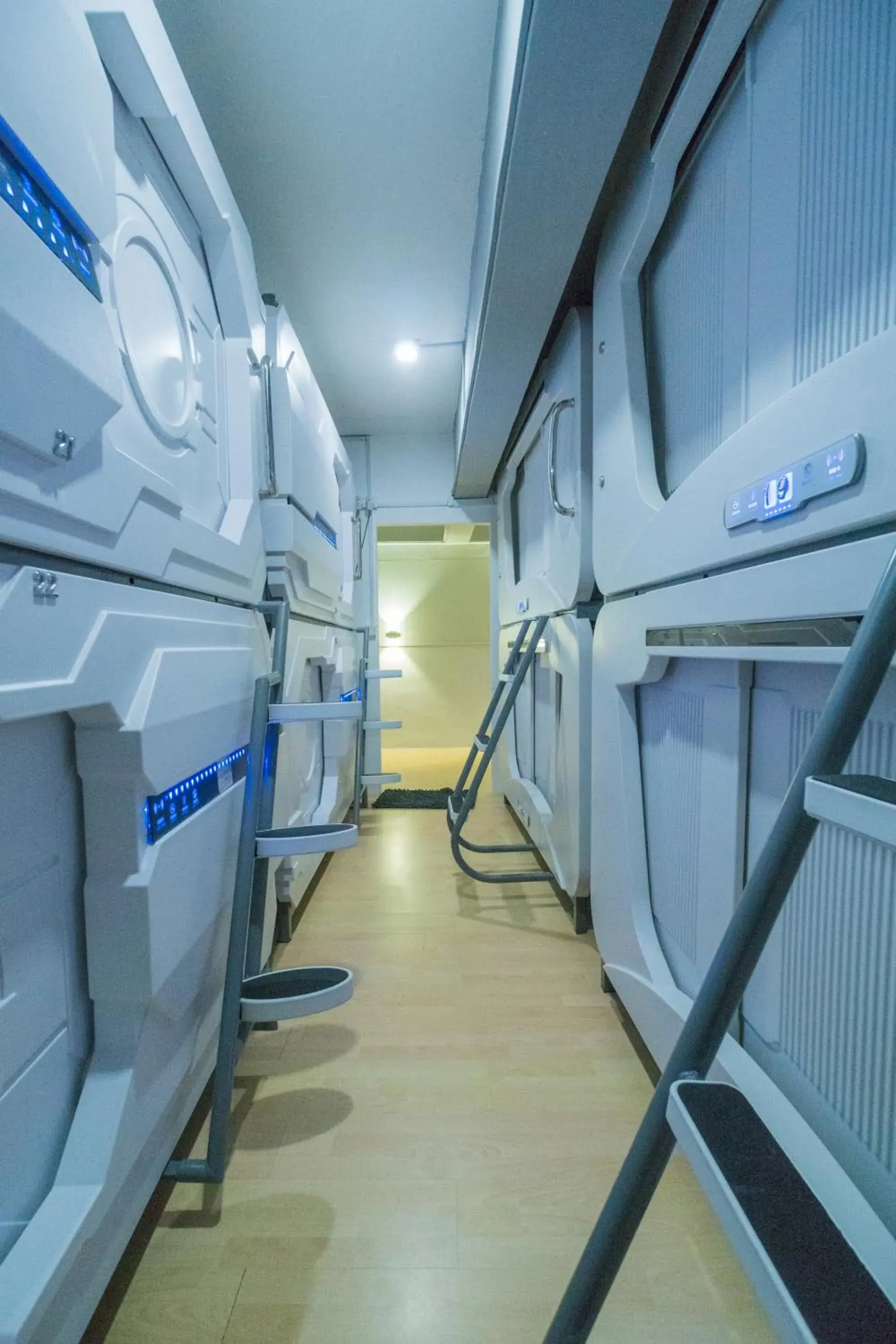 Bed, Bunk Bed in Seaview Capsule Hotel