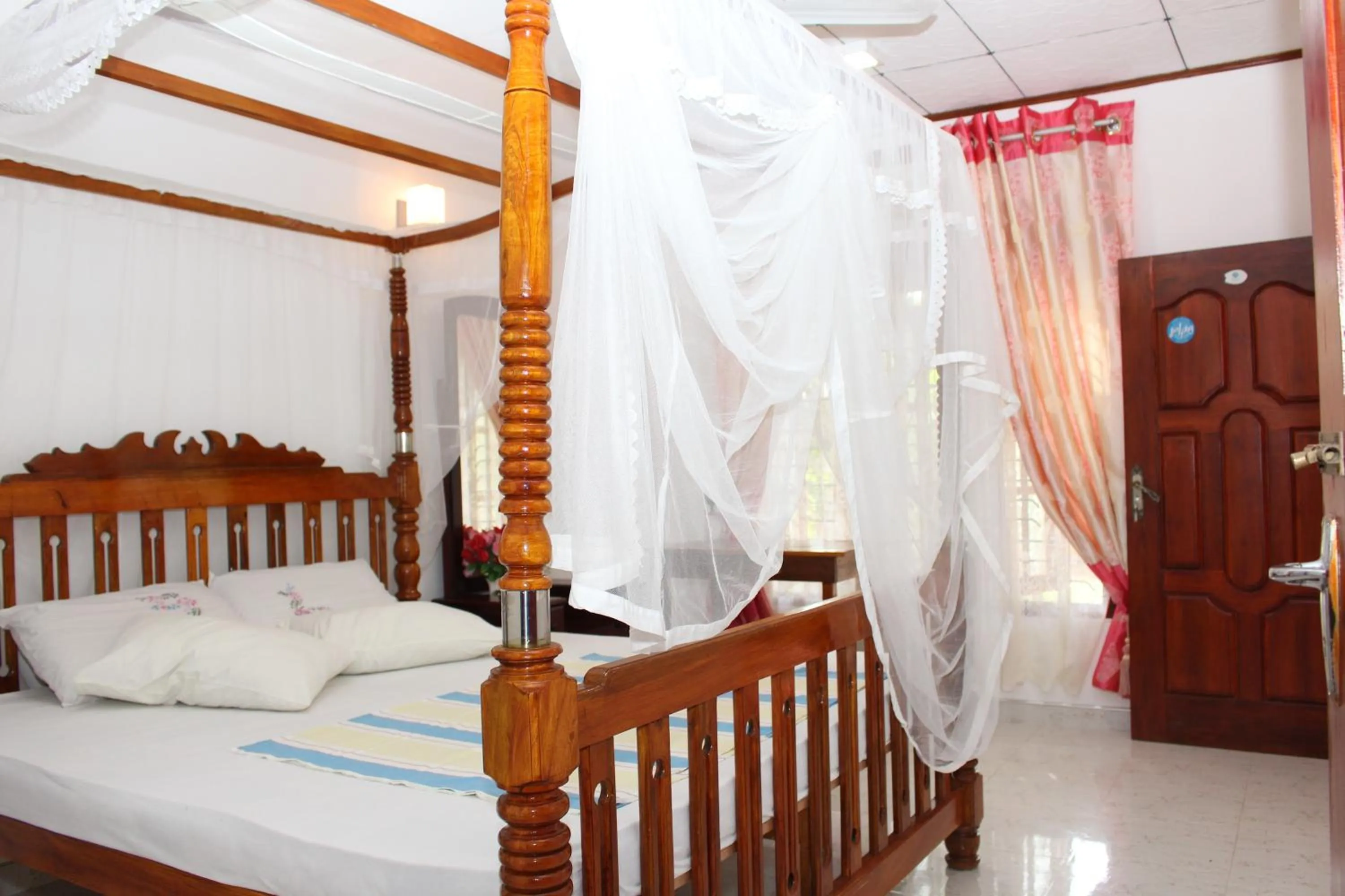 Bedroom, Bed in Gihan Guesthouse