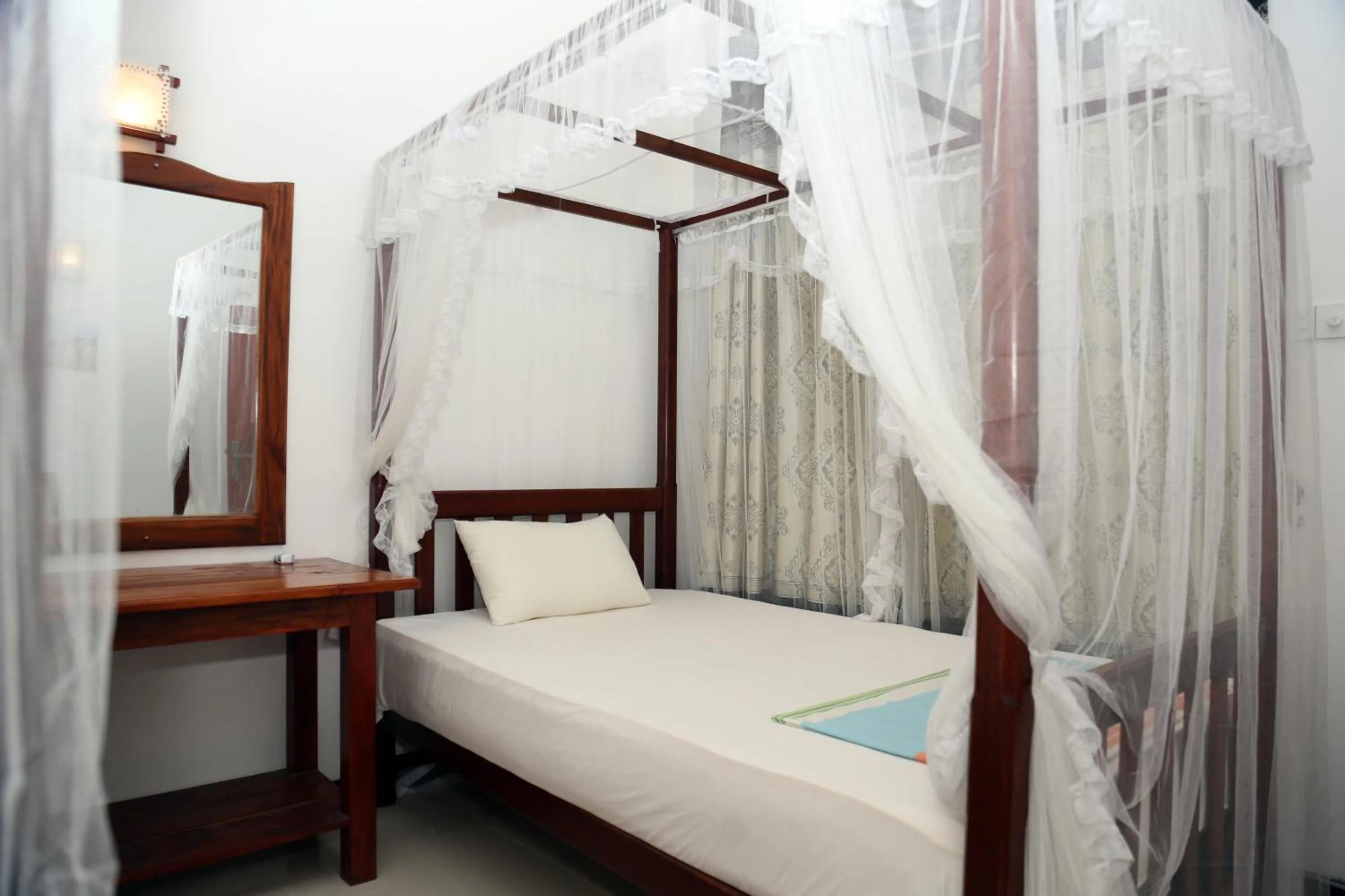 Bedroom, Bed in Gihan Guesthouse