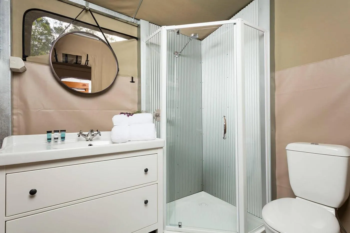 Bathroom in Paradise Country Farmstay