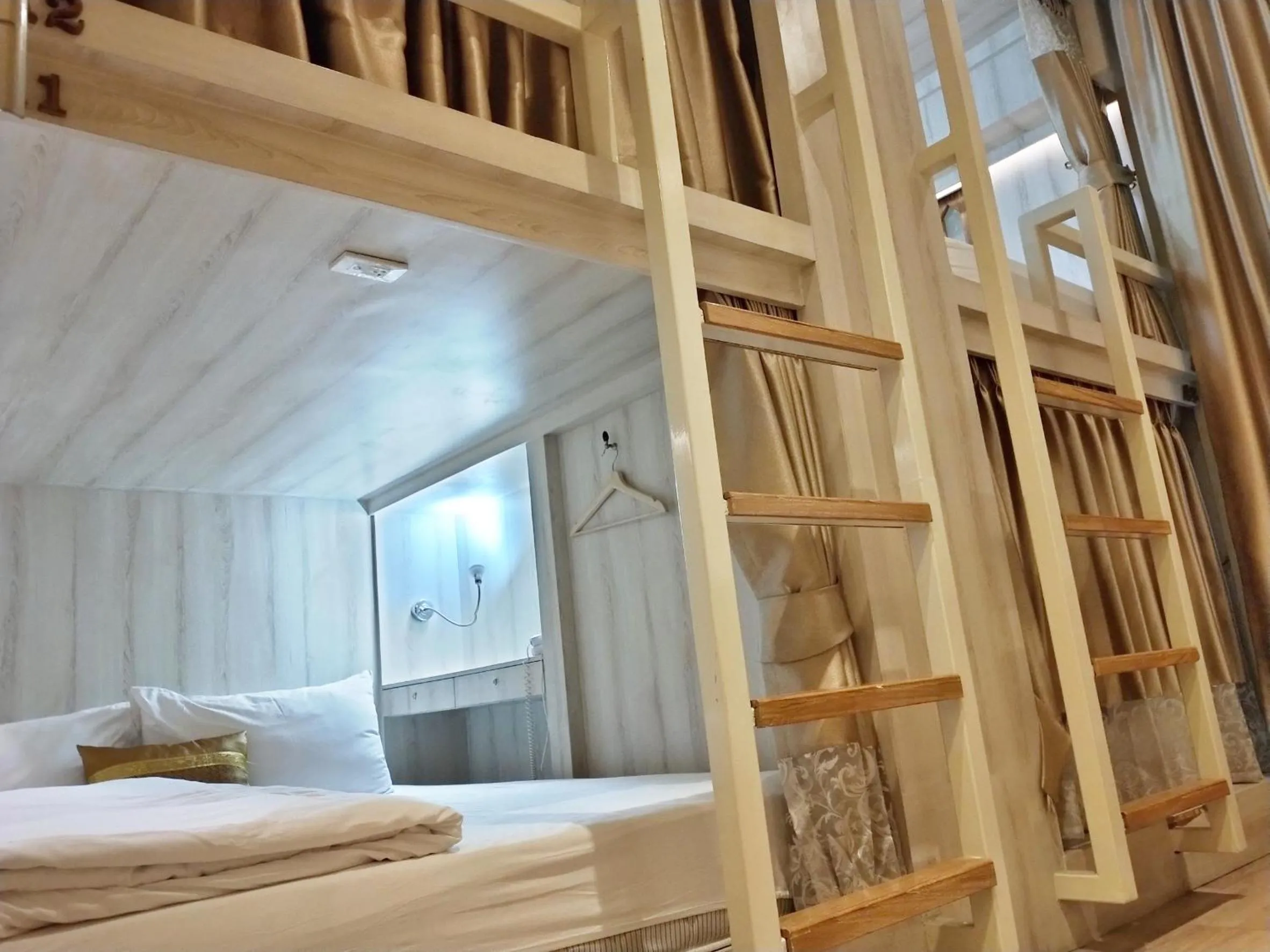 Bedroom, Bed in Mariya Lady Hostel Suvarnabhumi Airport