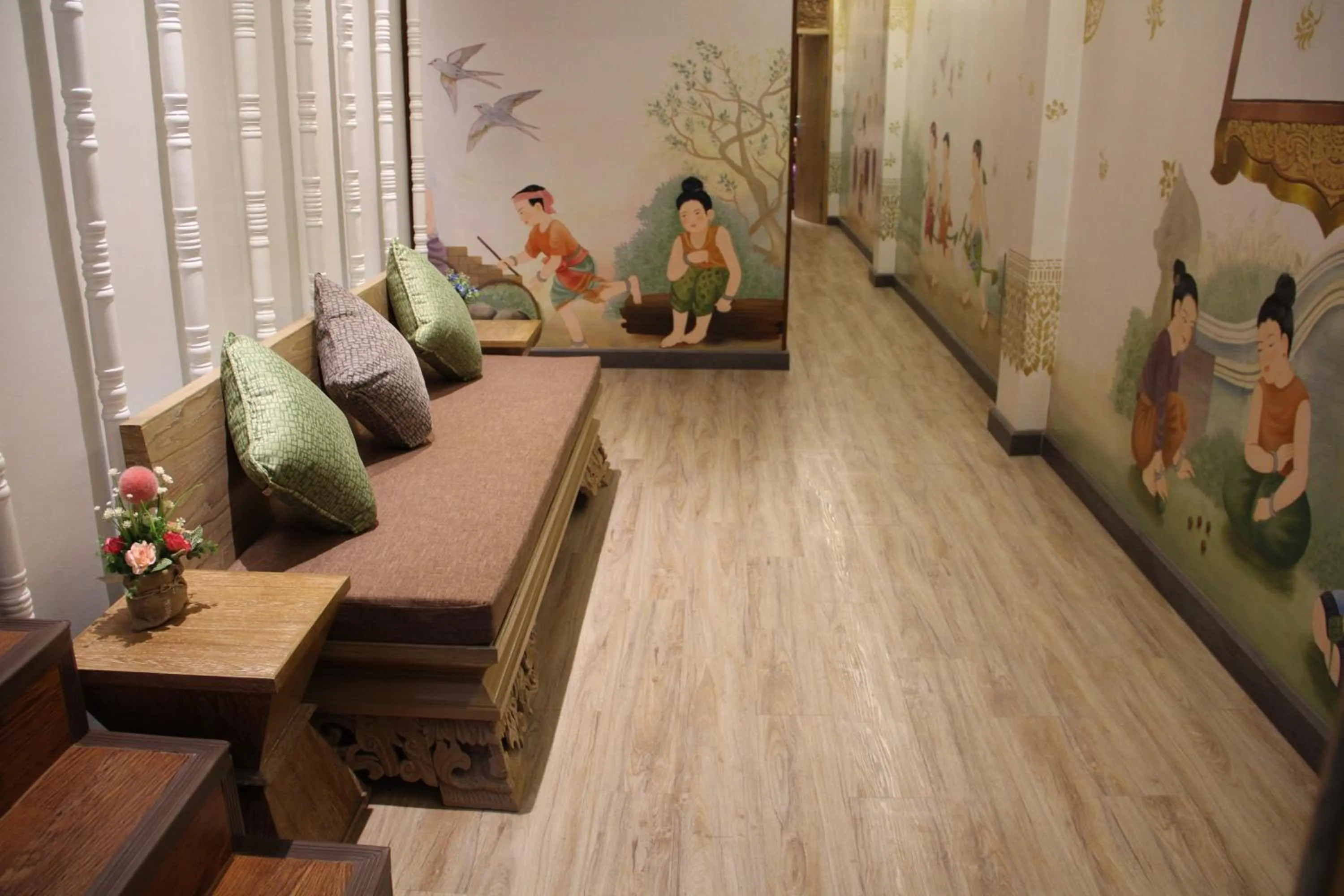 Seating area in Mariya Lady Hostel Suvarnabhumi Airport