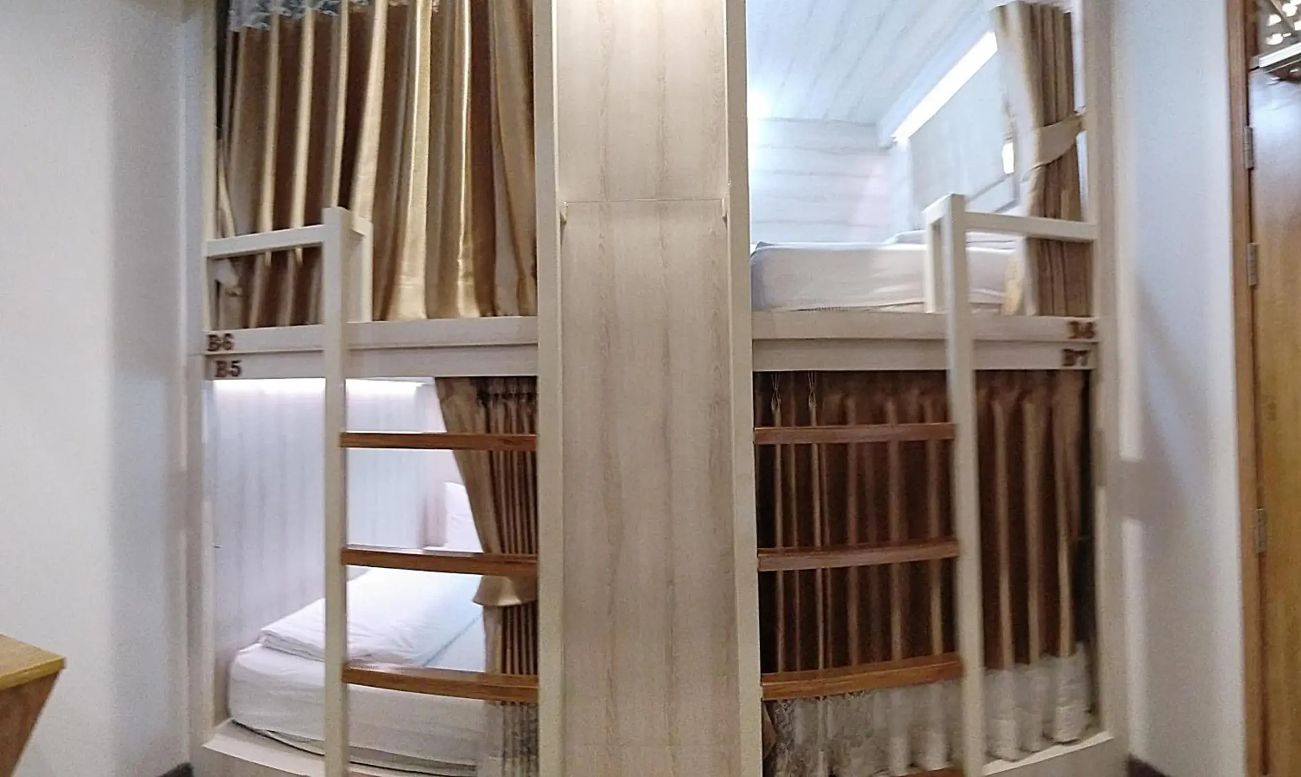 Photo of the whole room, Bed in Mariya Lady Hostel Suvarnabhumi Airport Photo of the whole room, Bed in Mariya Lady Hostel Suvarnabhumi Airport