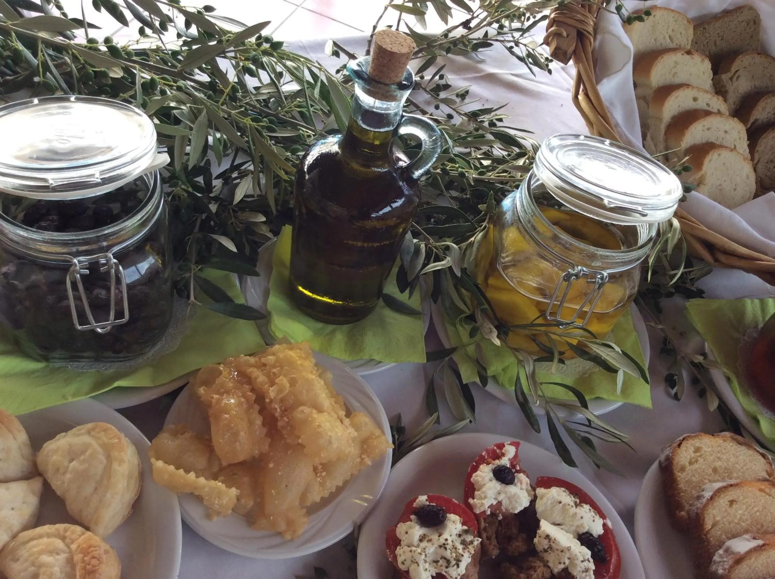 Buffet breakfast in Mirtilos Studios & Apartments