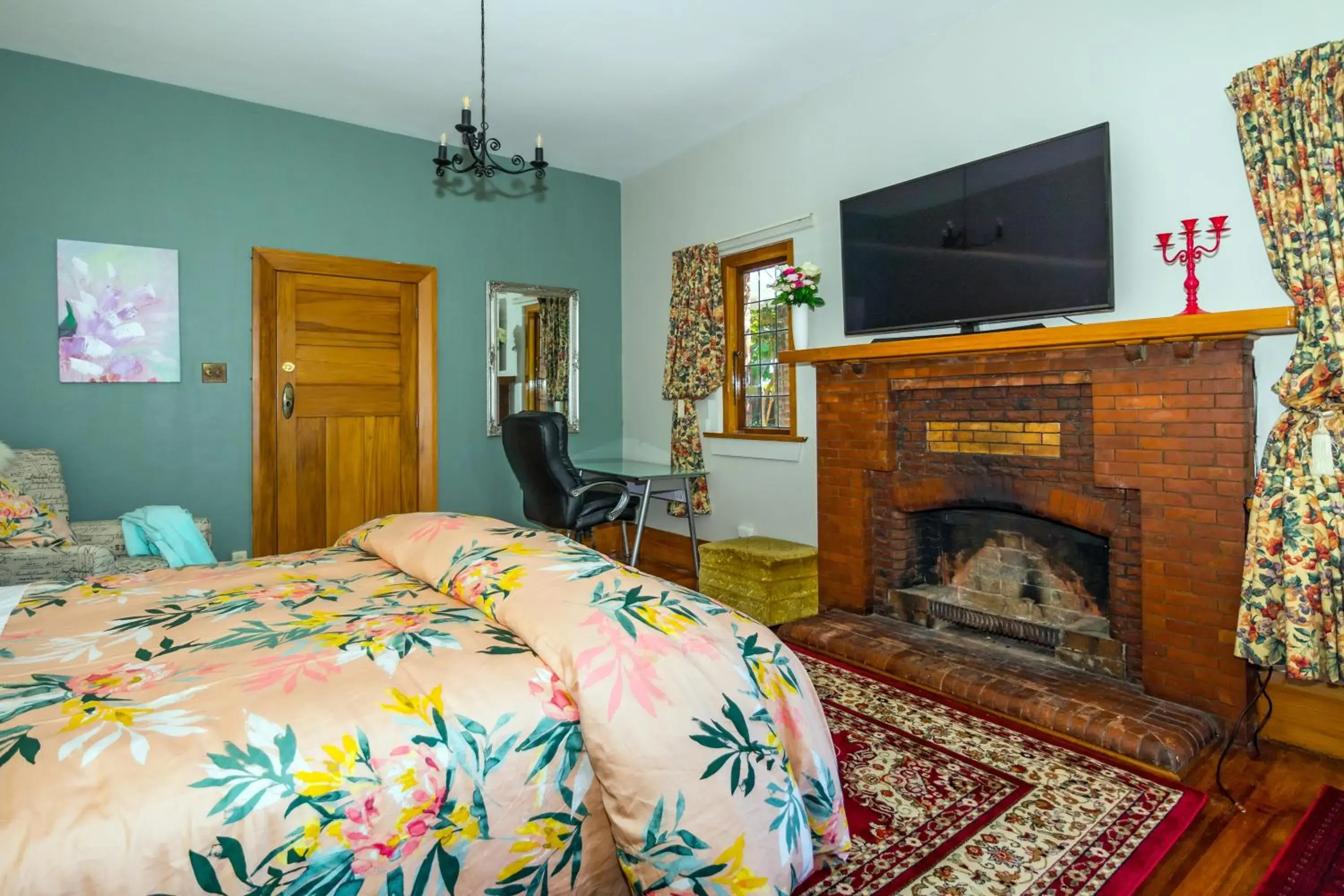 Deluxe Queen Suite in The Sanctuary Beach Side and Spa Deluxe Queen Suite in The Sanctuary Beach Side and Spa