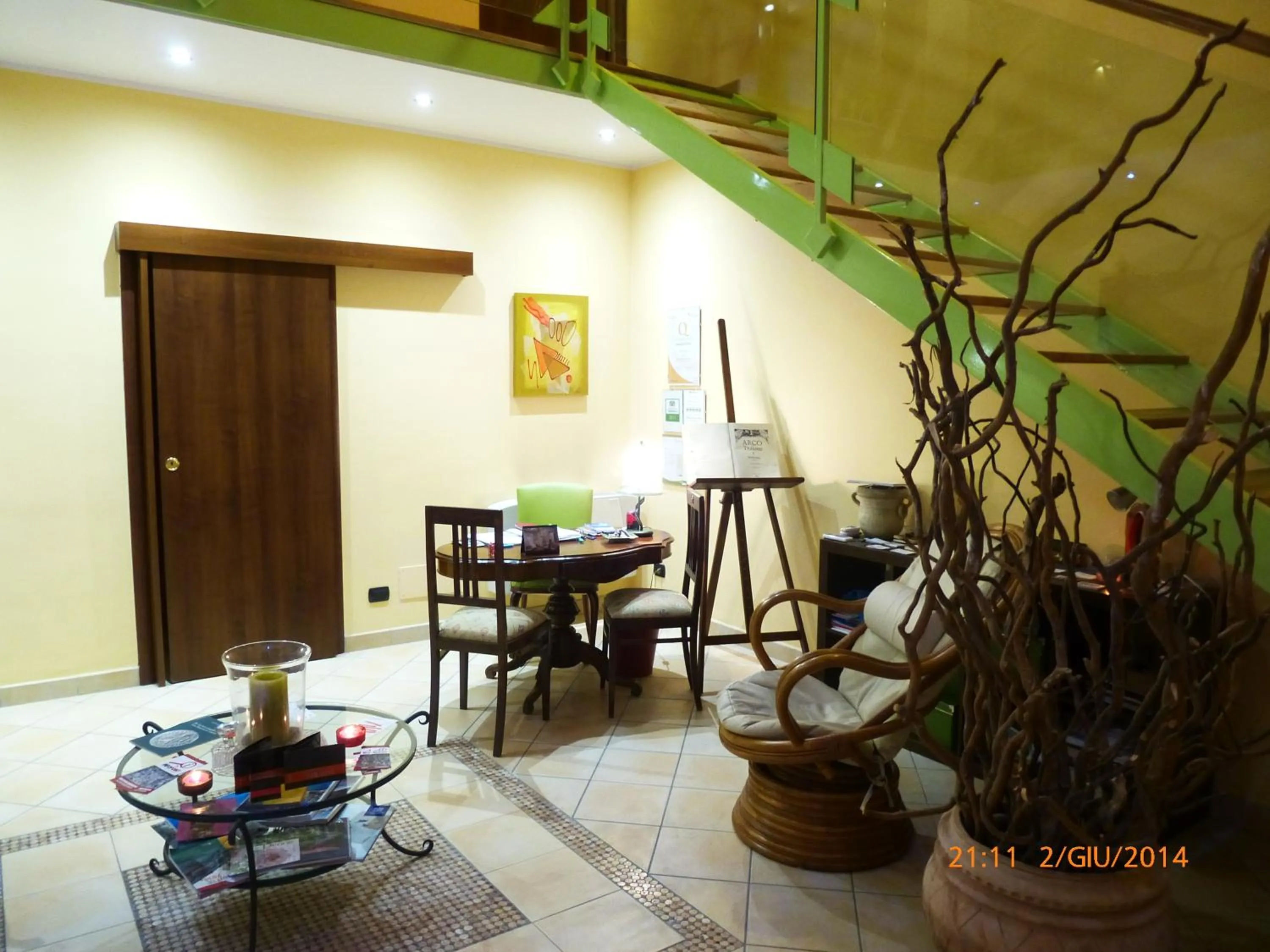 Communal lounge/ TV room in B&B Domus Traiani Benevento