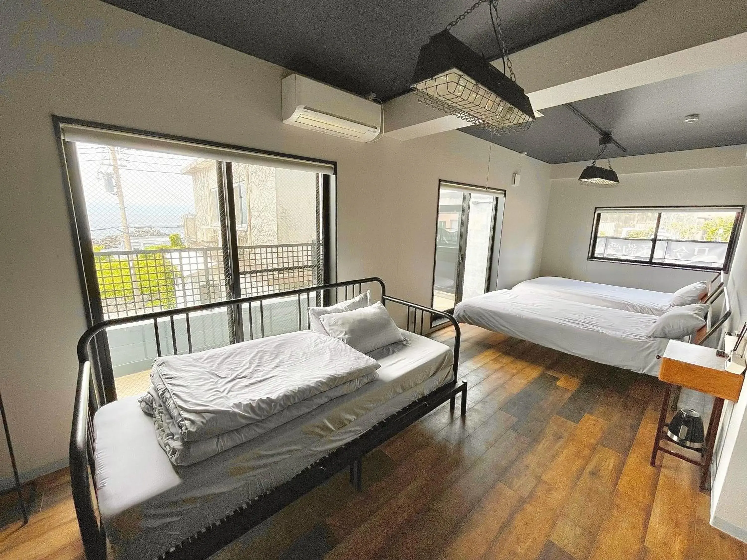 Twin Room with Extra Bed in Book Tea Bed IZUOSHIMA Twin Room with Extra Bed in Book Tea Bed IZUOSHIMA