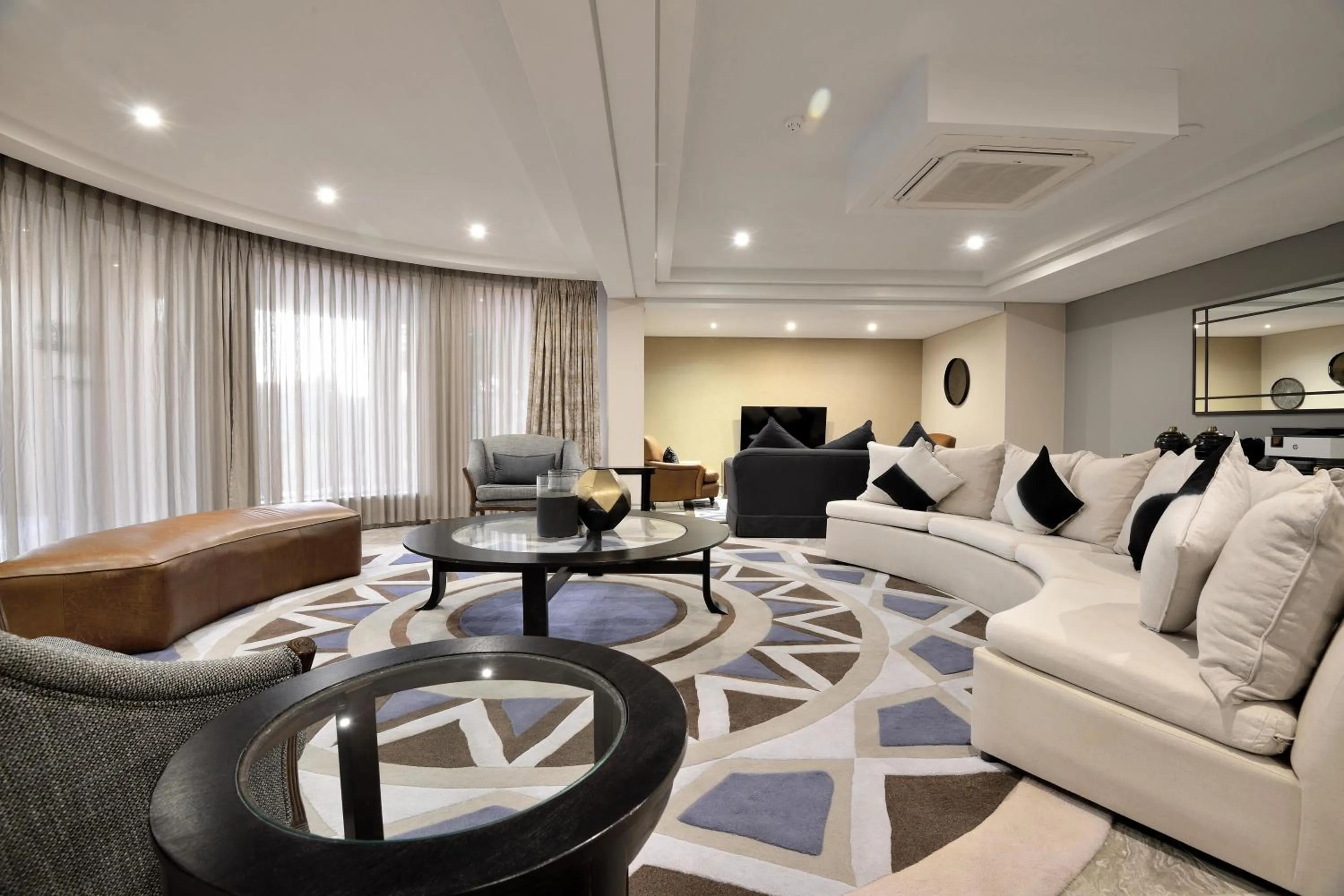 Photo of the whole room in Windhoek Country Club Resort