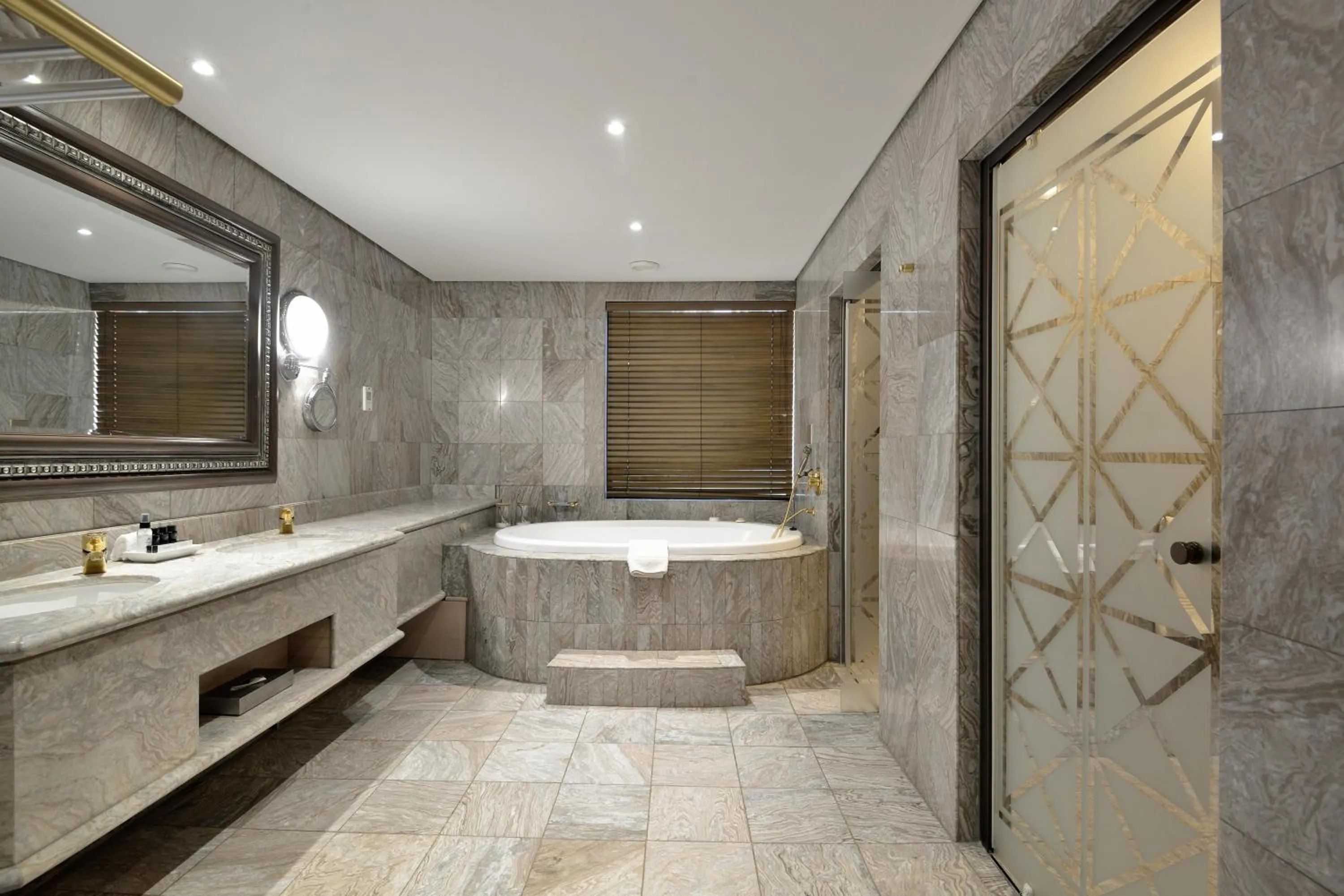 Bathroom in Windhoek Country Club Resort