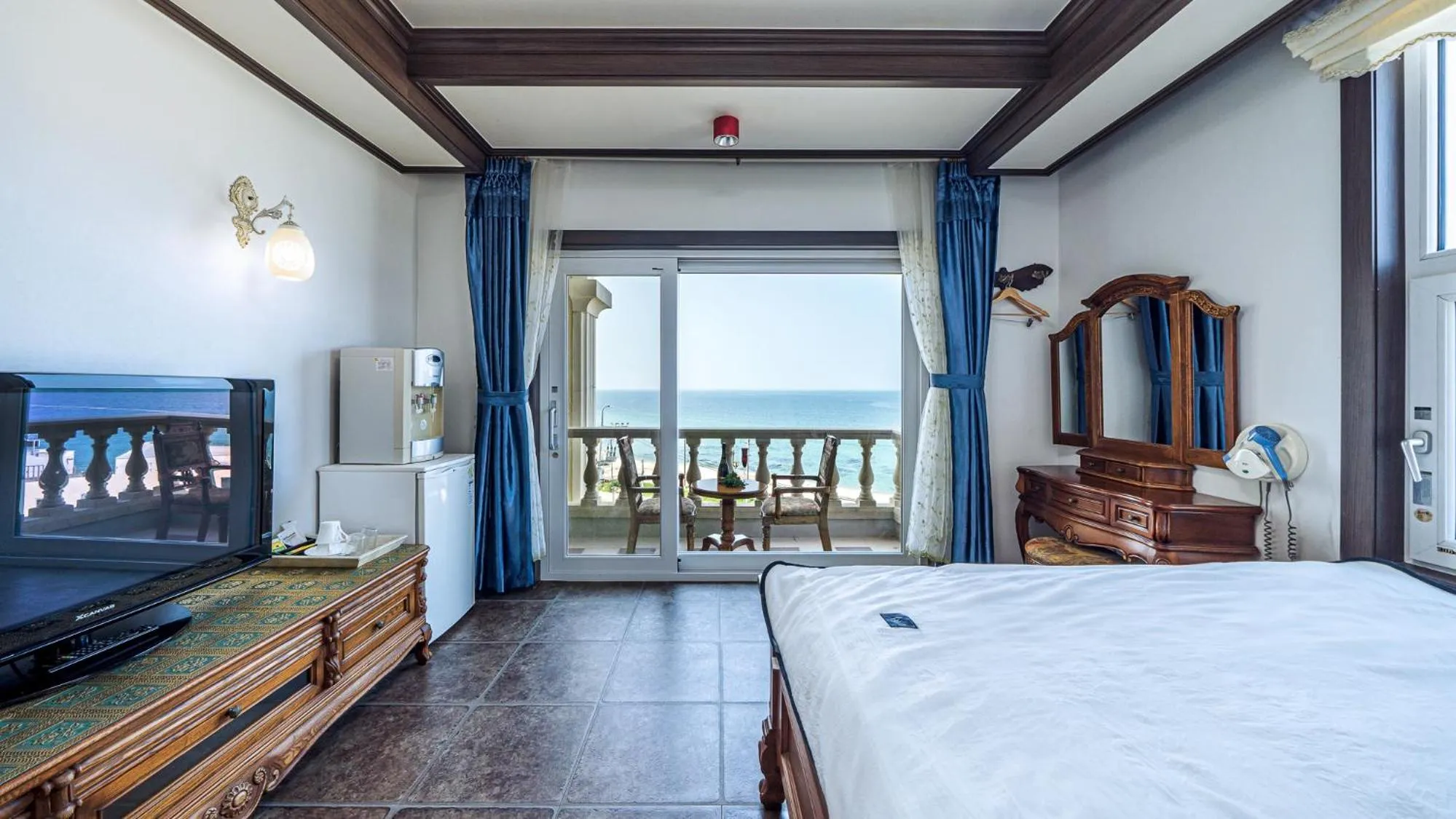 Balcony/Terrace, Bed in Pension Badawa