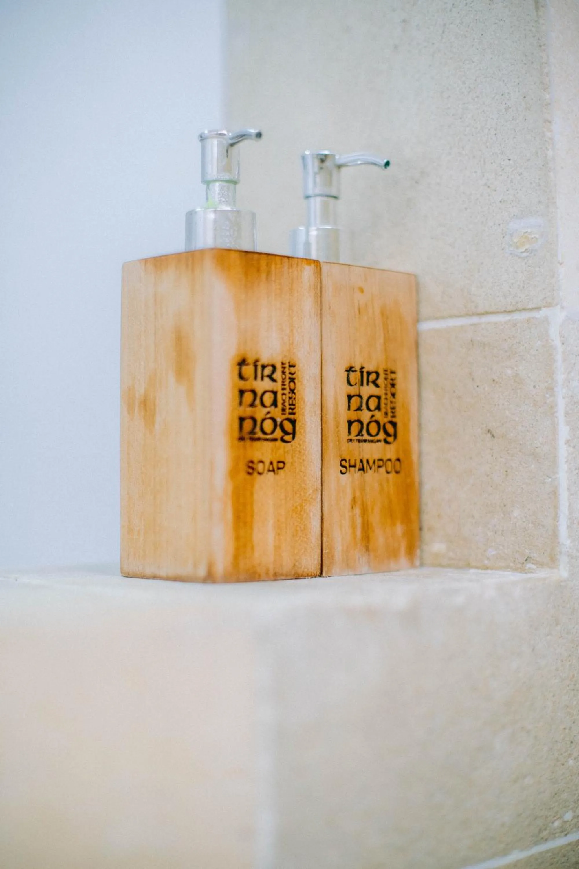 Bathroom in Tír na nÓg Beachfront Resort