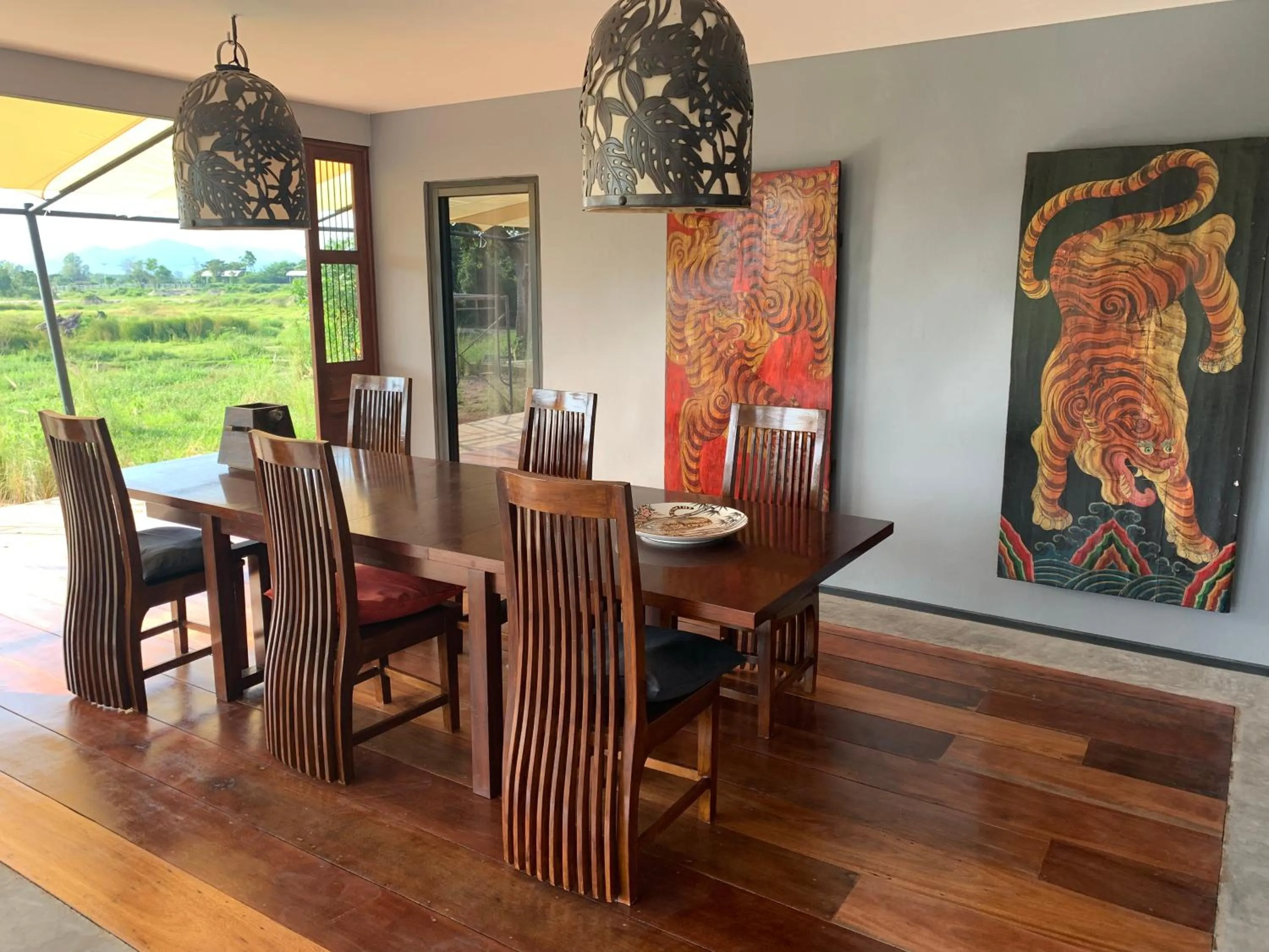 Dining area in I love phants Lodge