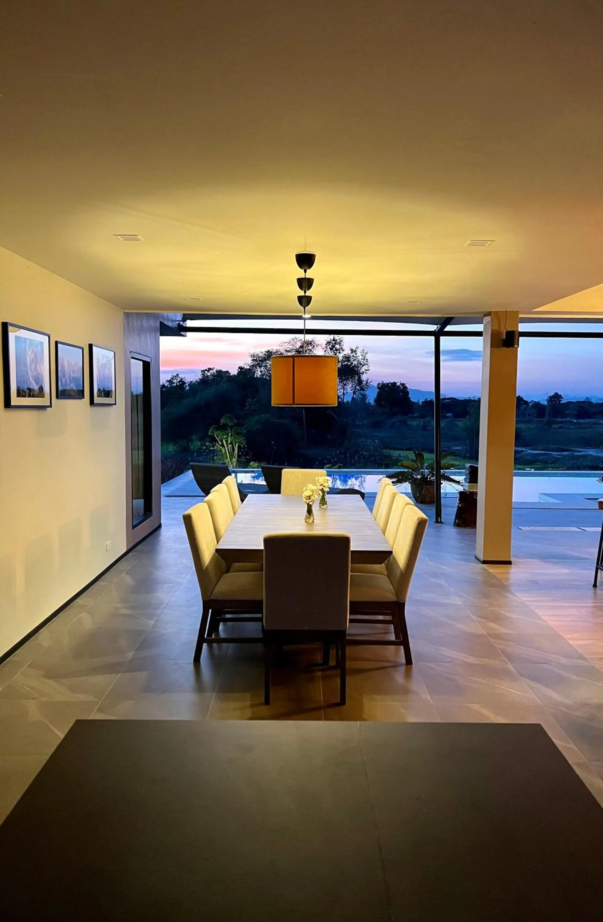 Seating area in I love phants Lodge