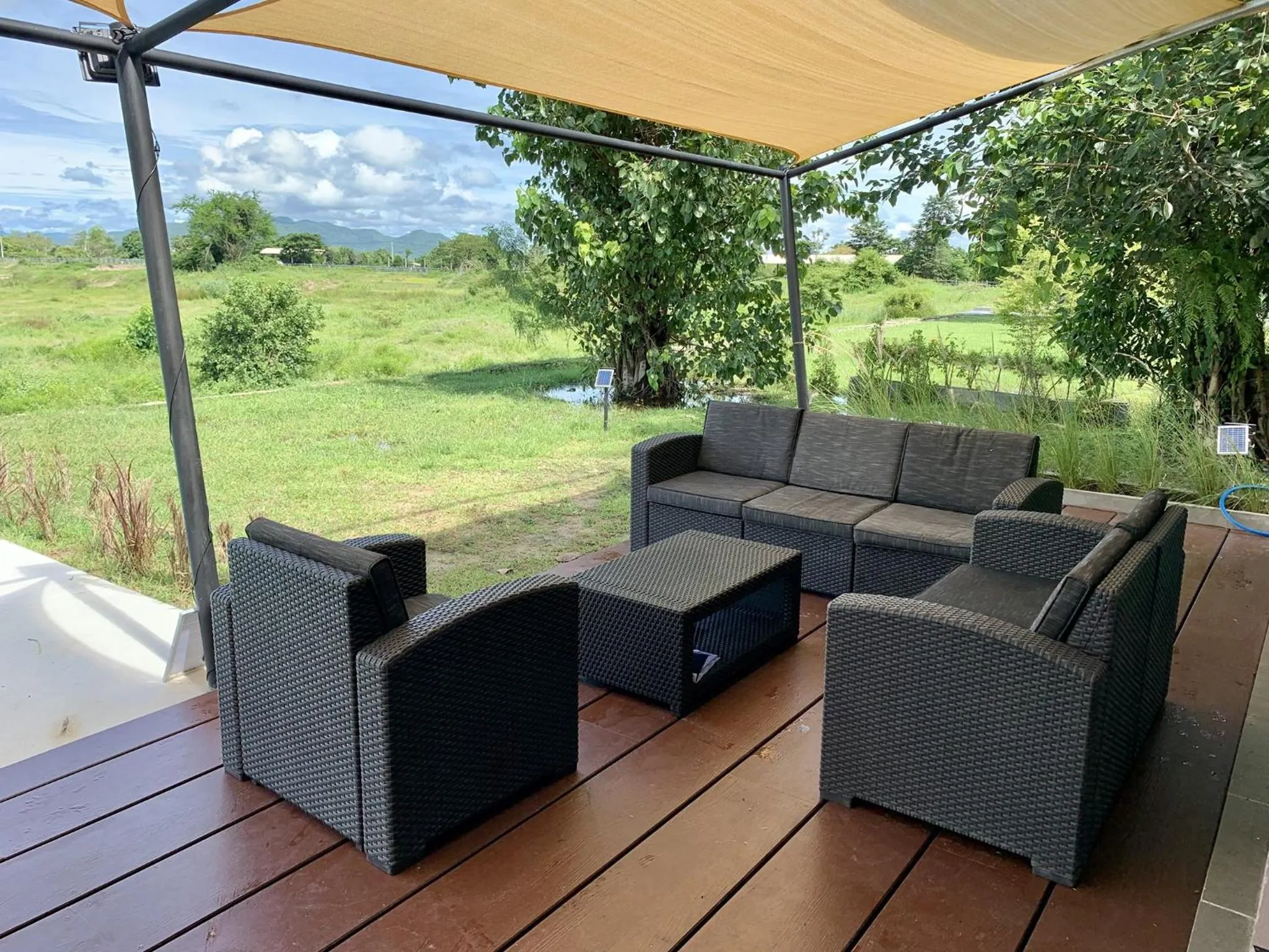 Patio in I love phants Lodge