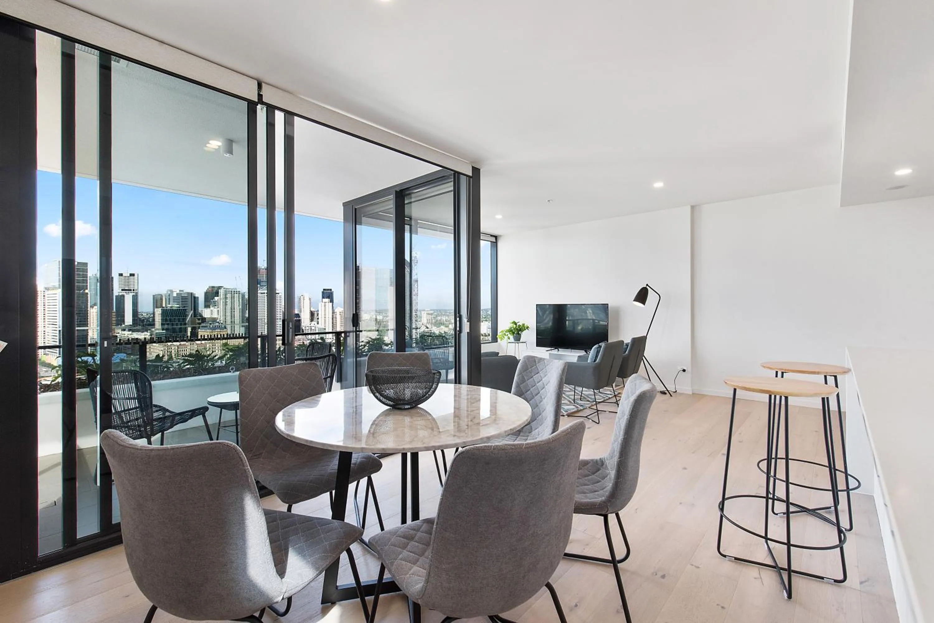 TV and multimedia in Ivy and Eve Apartments by CLLIX