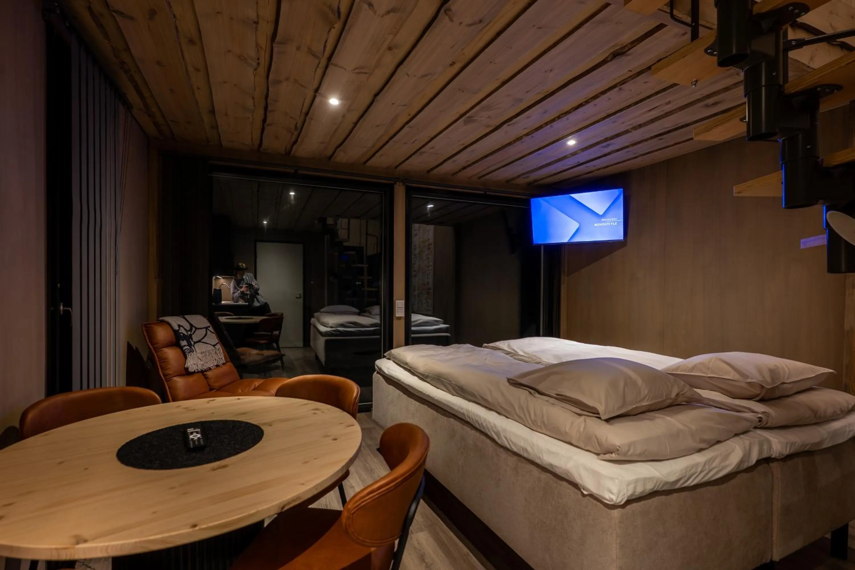 Photo of the whole room, Bed in Arctic Guesthouse & Igloos