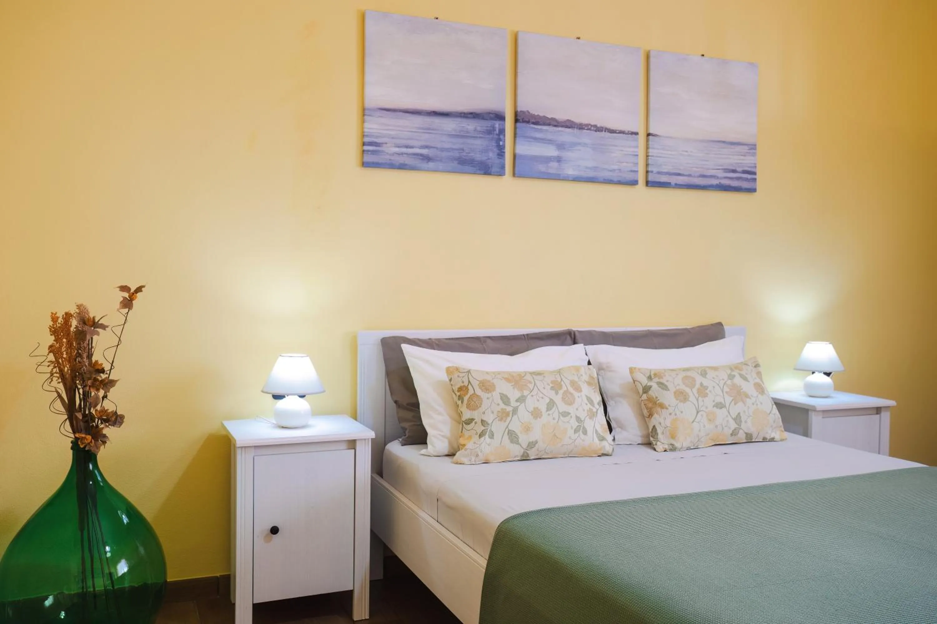 Bedroom, Bed in B&B L'Albero Dei Limoni