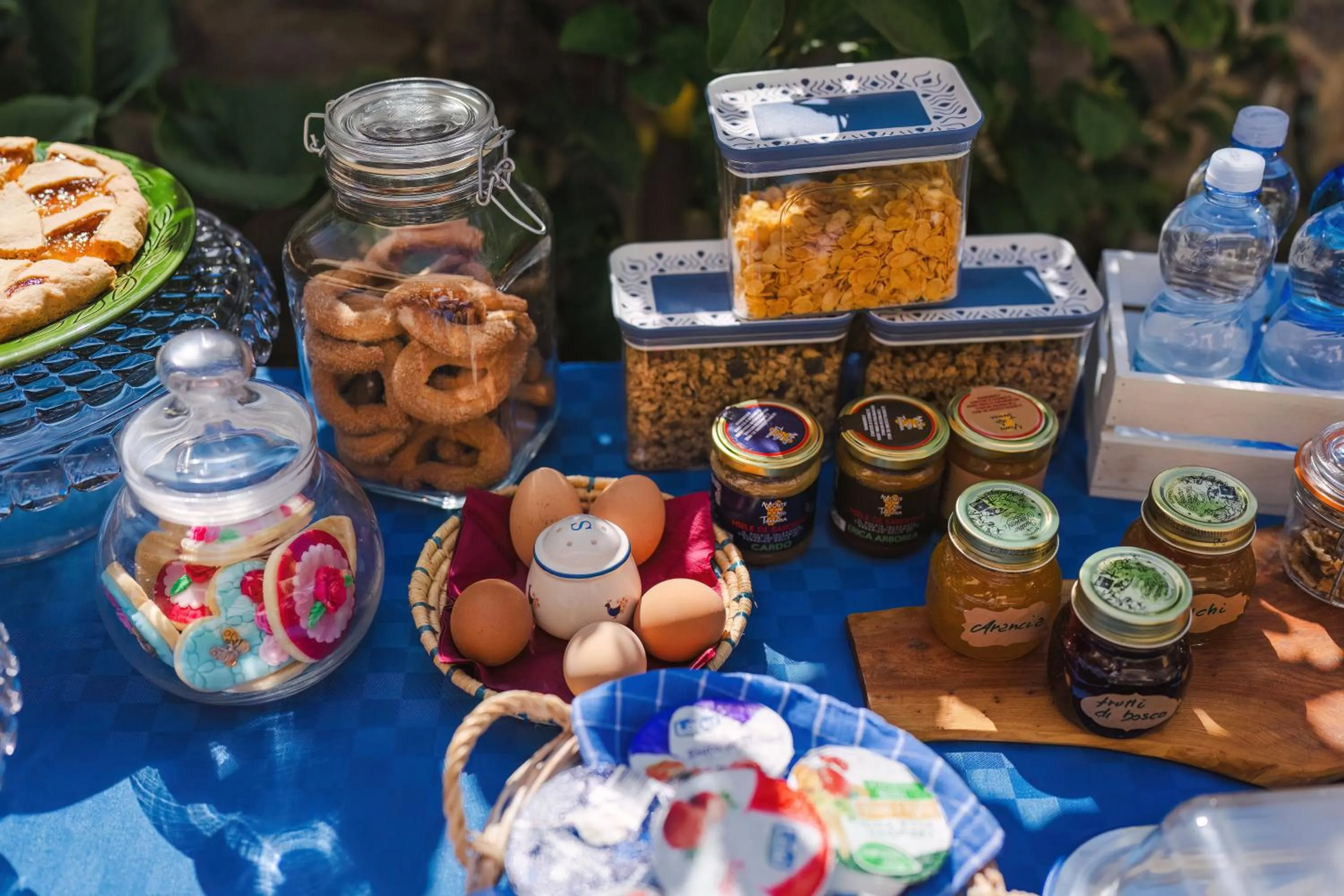 Buffet breakfast in B&B L'Albero Dei Limoni