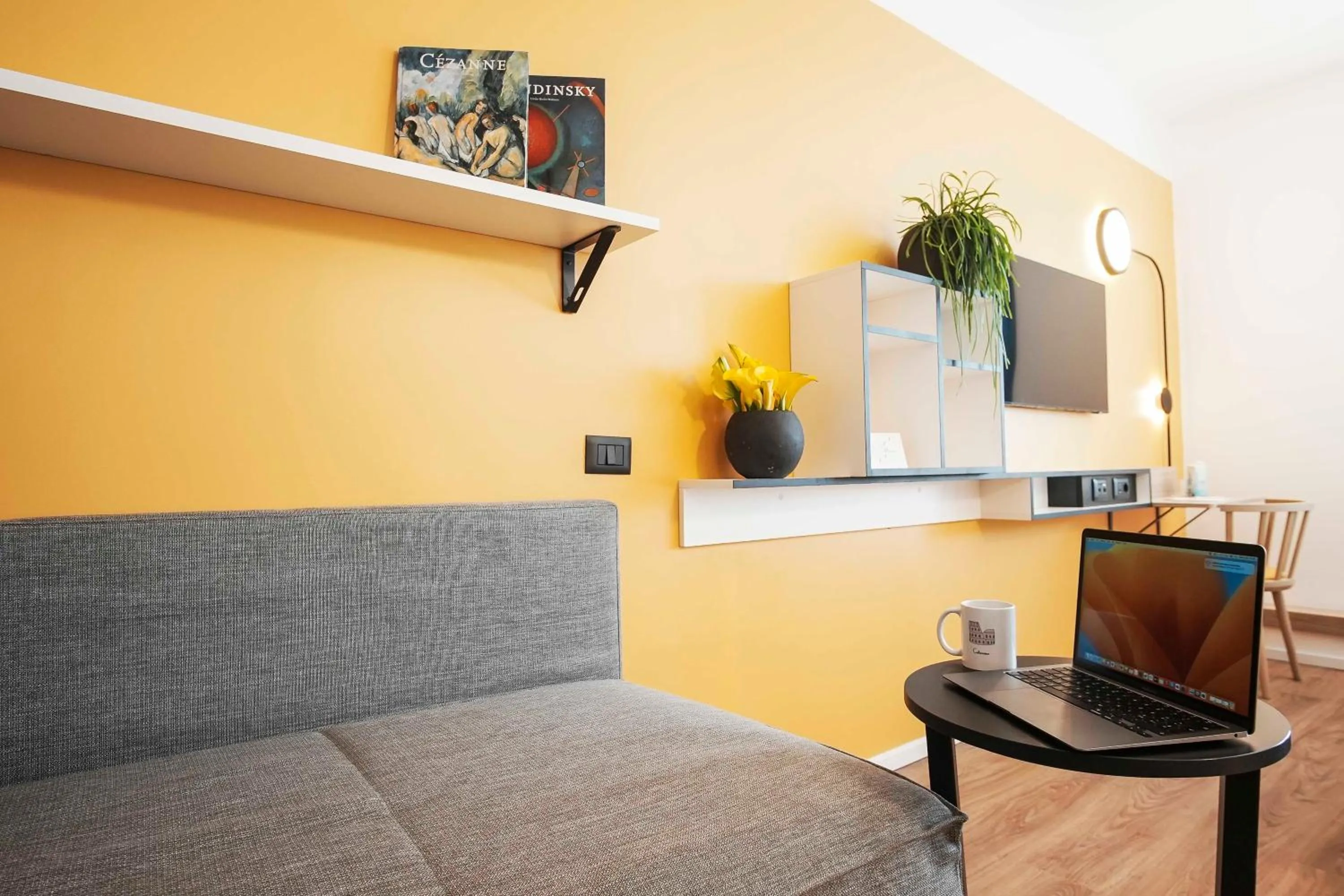 Bedroom in Aparthotel Colombo Roma